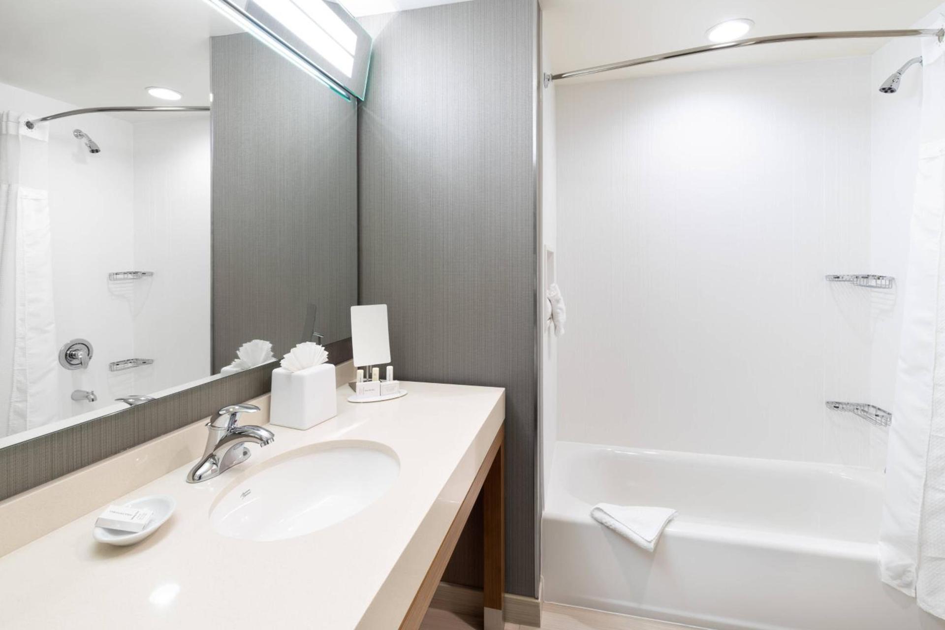 Courtyard by Marriott Bowie photo 8