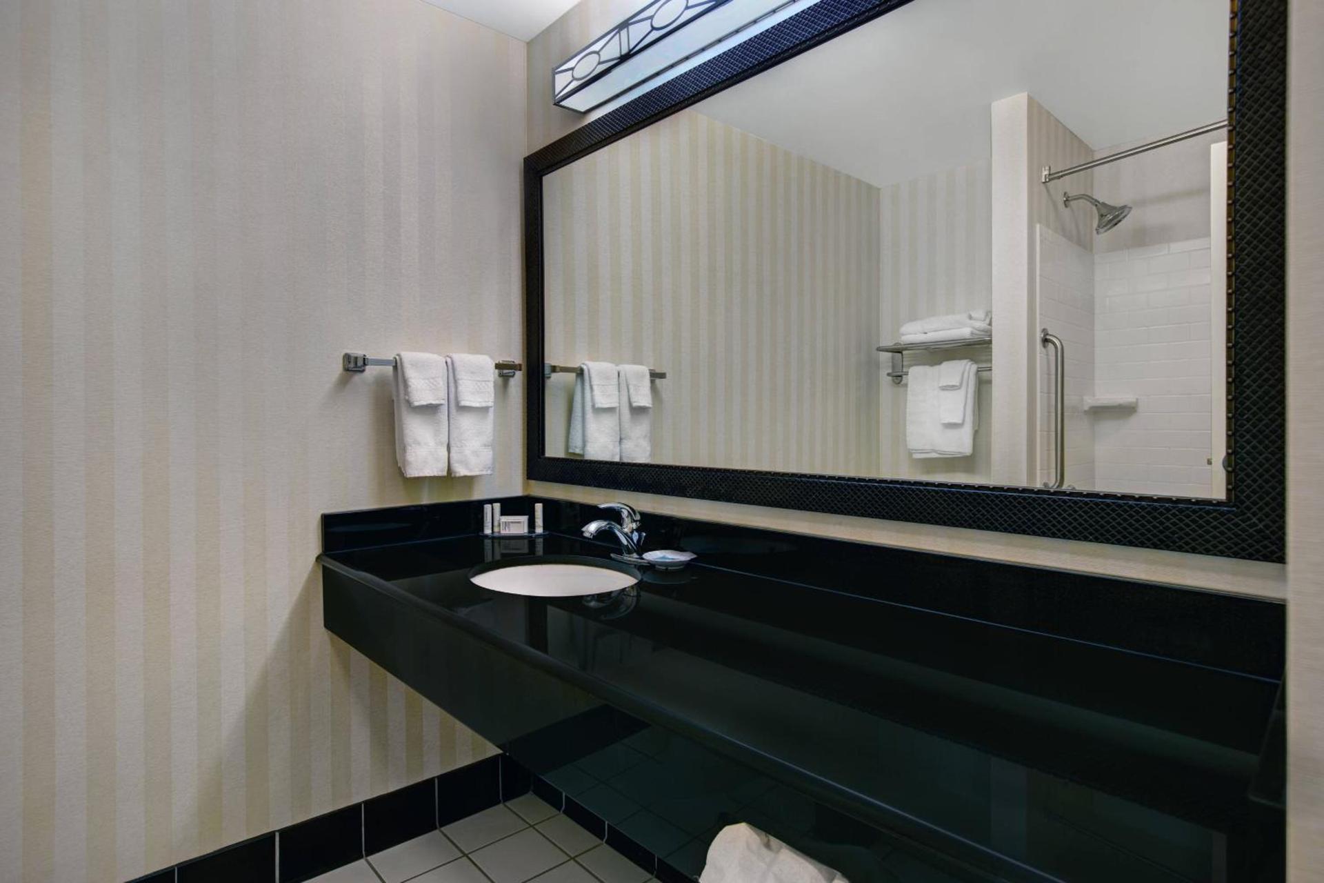 Fairfield Inn and Suites Carlsbad photo 16
