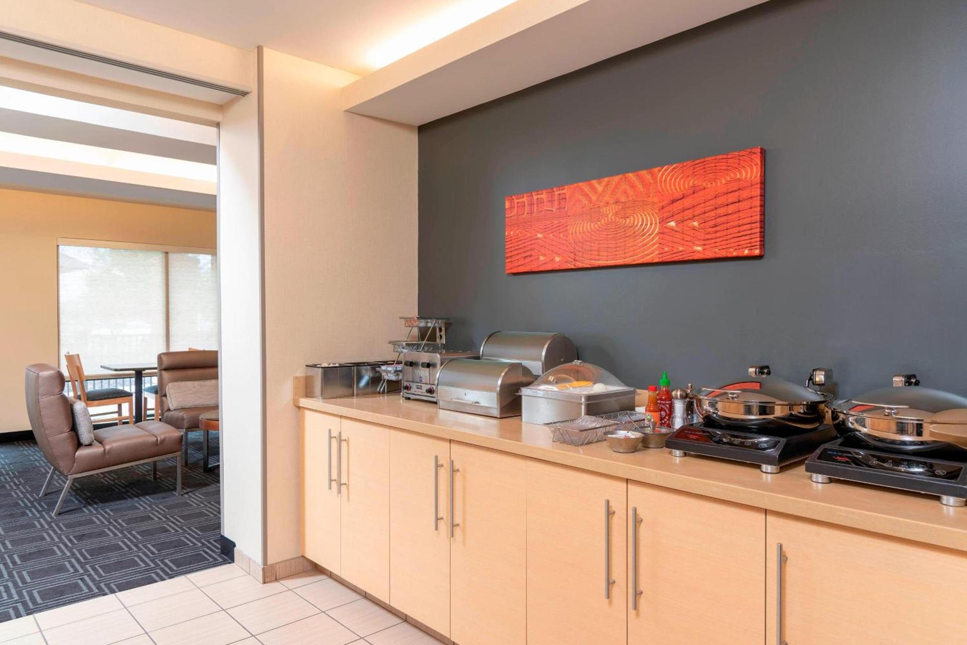 TownePlace Suites Fort Wayne North photo 25
