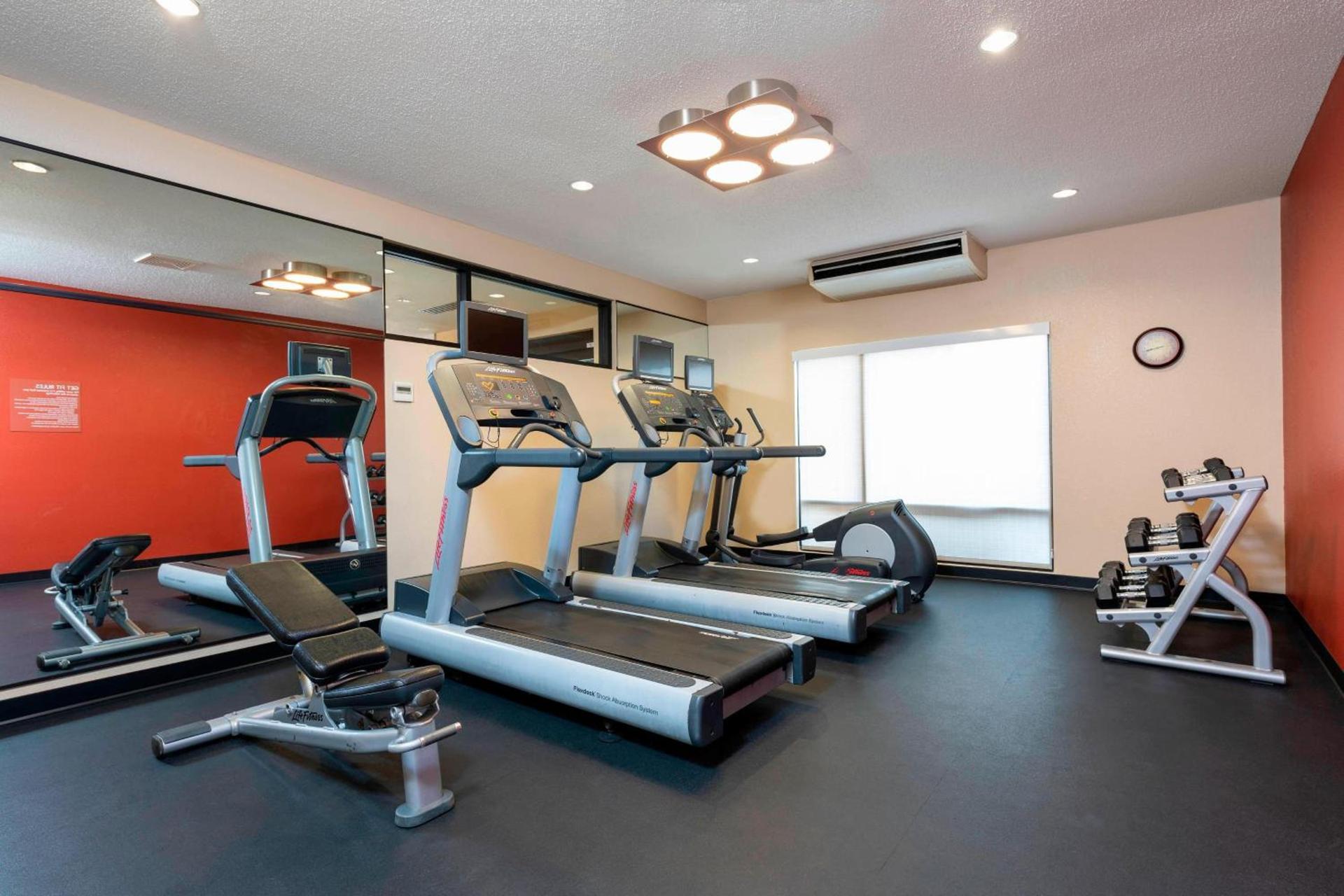 TownePlace Suites Fort Wayne North photo 29