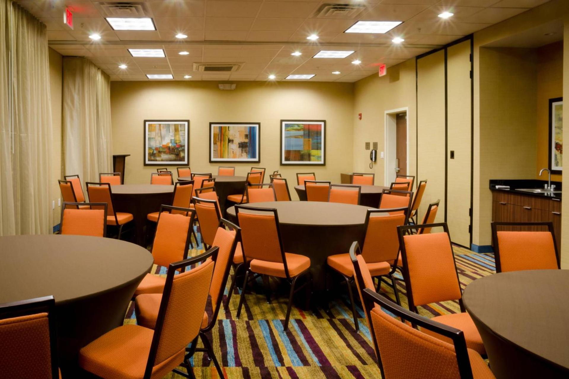 Fairfield Inn & Suites by Marriott Fayetteville North photo 26