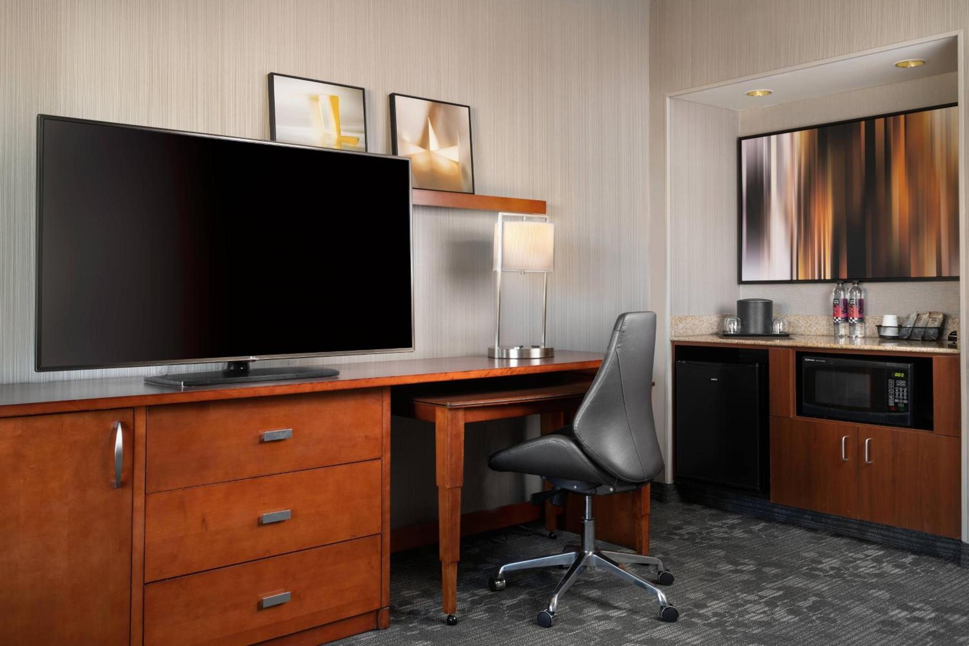 Courtyard by Marriott Phoenix Mesa photo 16