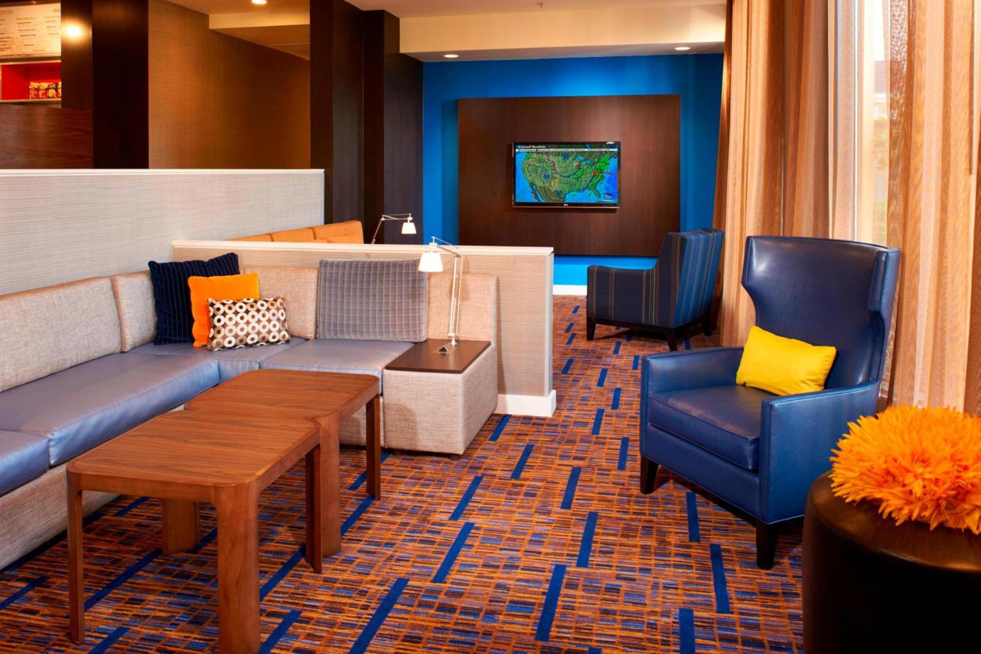 Courtyard by Marriott Rockford photo 5