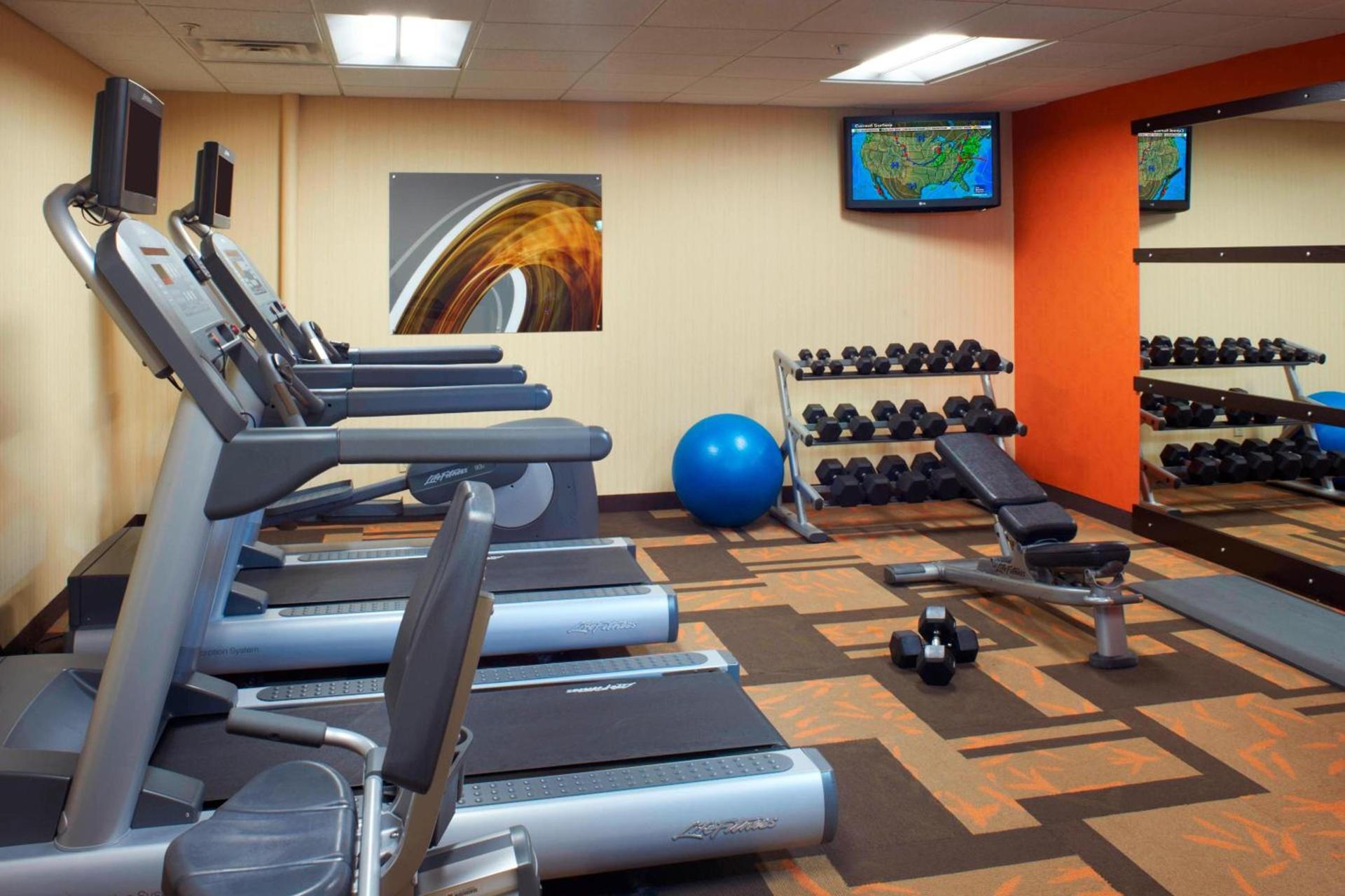 Courtyard by Marriott Rockford photo 30