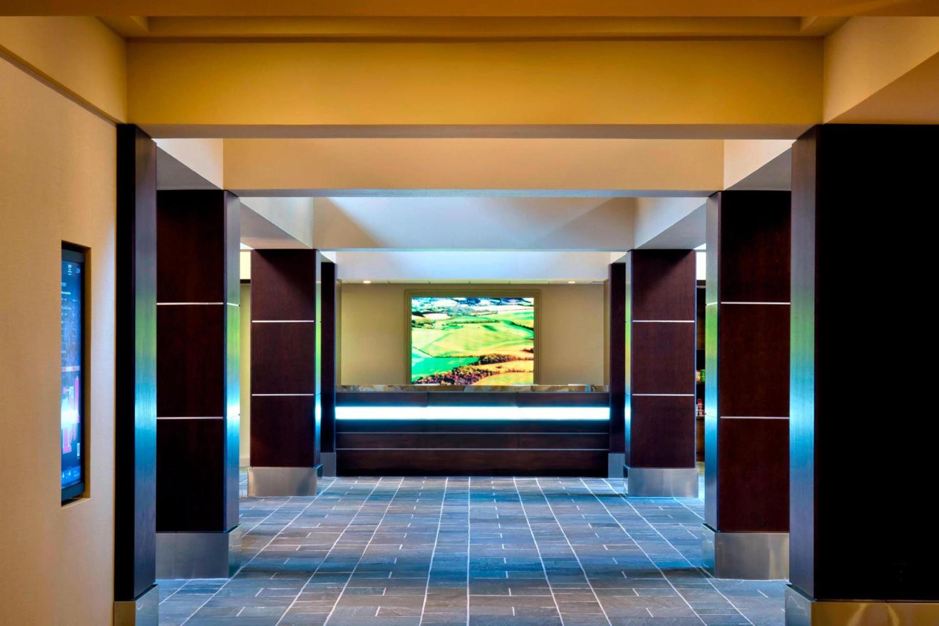 Trumbull Marriott Shelton photo 2