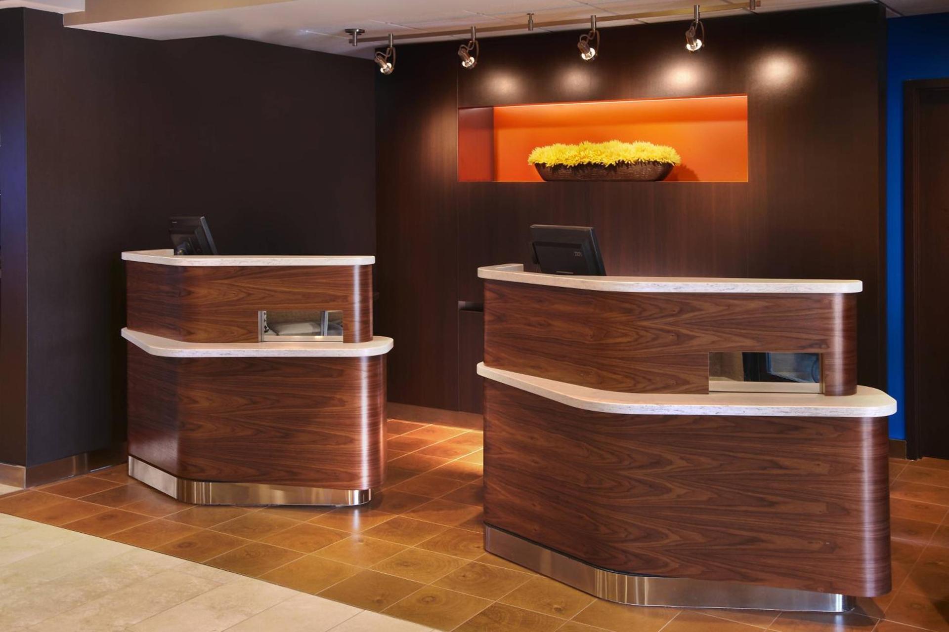Courtyard by Marriott Cleveland Westlake photo 2