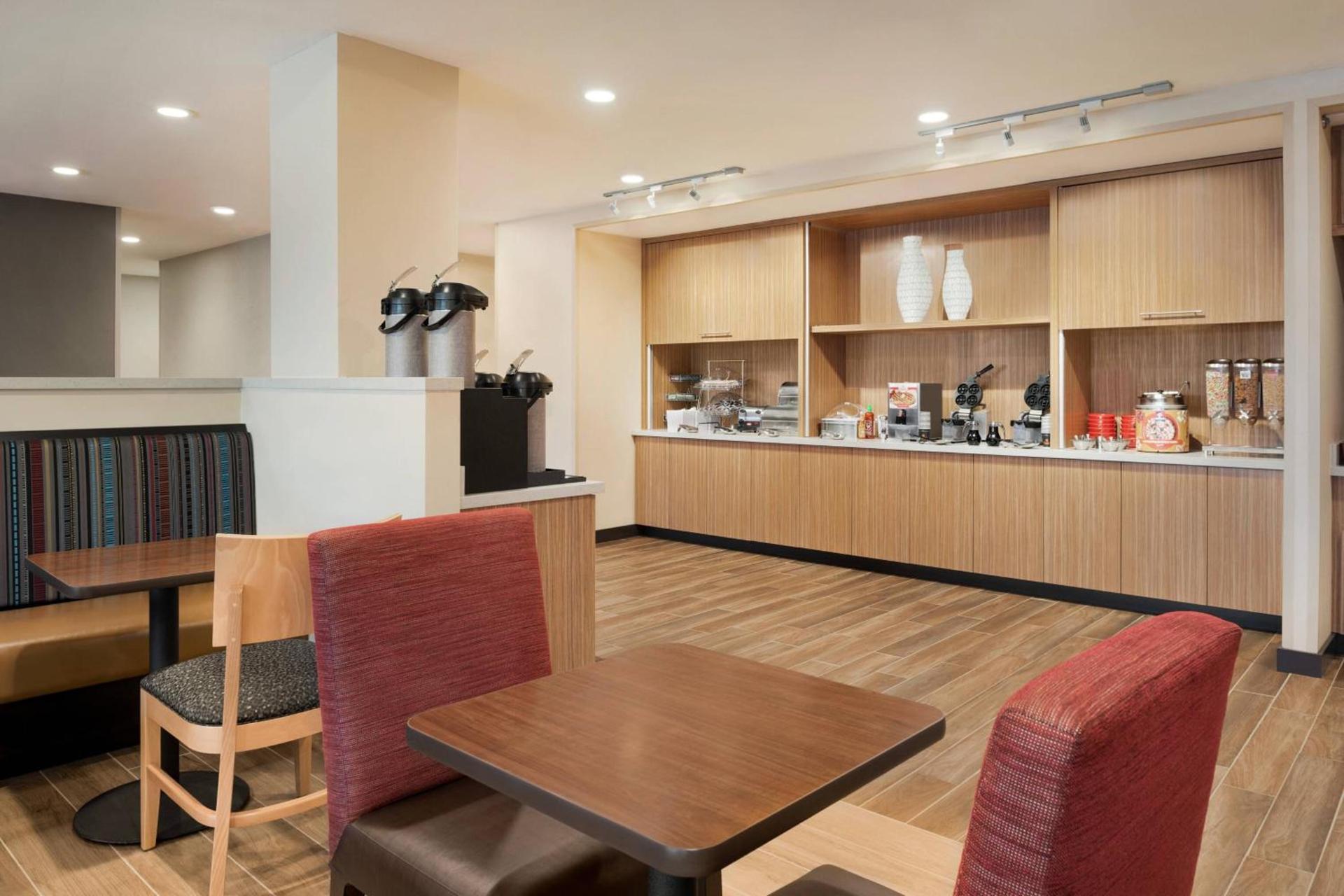 TownePlace Suites by Marriott Dubuque Downtown photo 21
