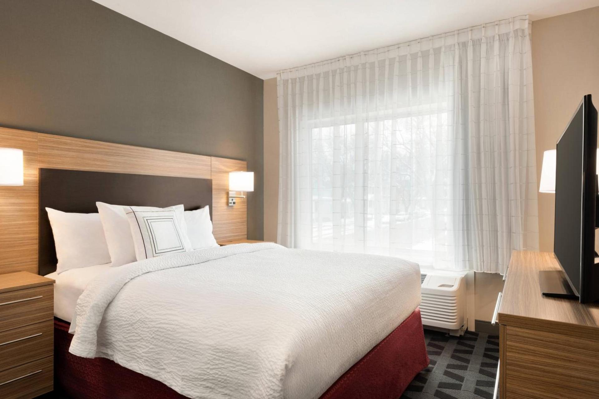 TownePlace Suites by Marriott Dubuque Downtown photo 10