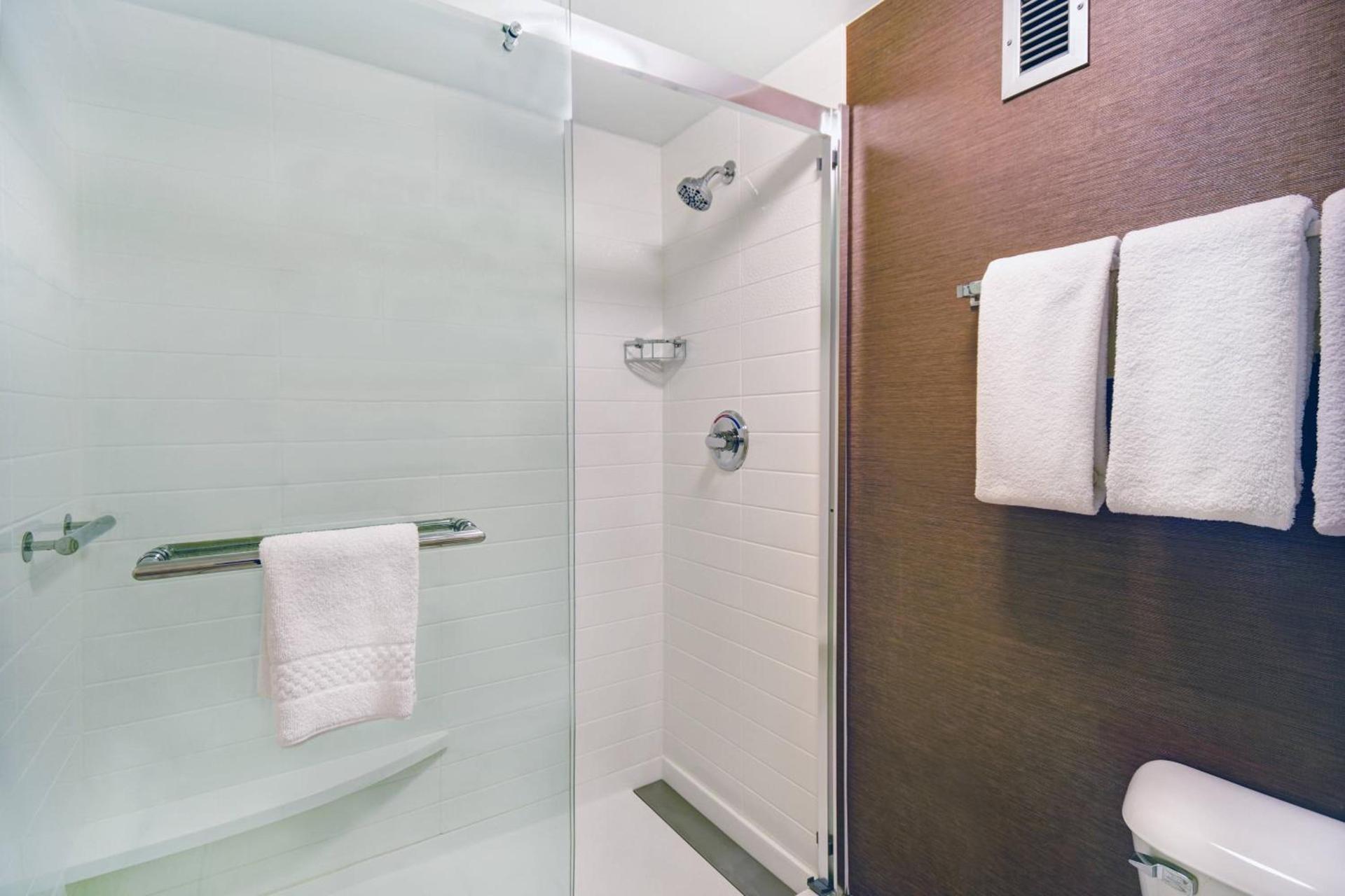 Fairfield Inn & Suites by Marriott Atlanta Vinings/Galleria photo 11