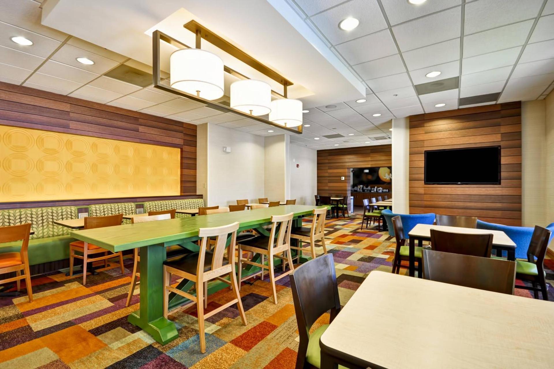 Fairfield Inn & Suites by Marriott Atlanta Vinings/Galleria photo 4