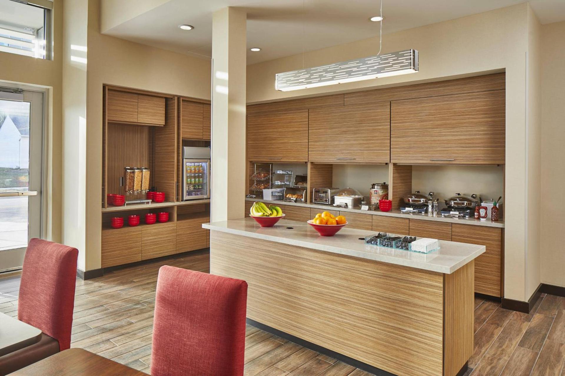 TownePlace Suites by Marriott Columbus North - OSU photo 31