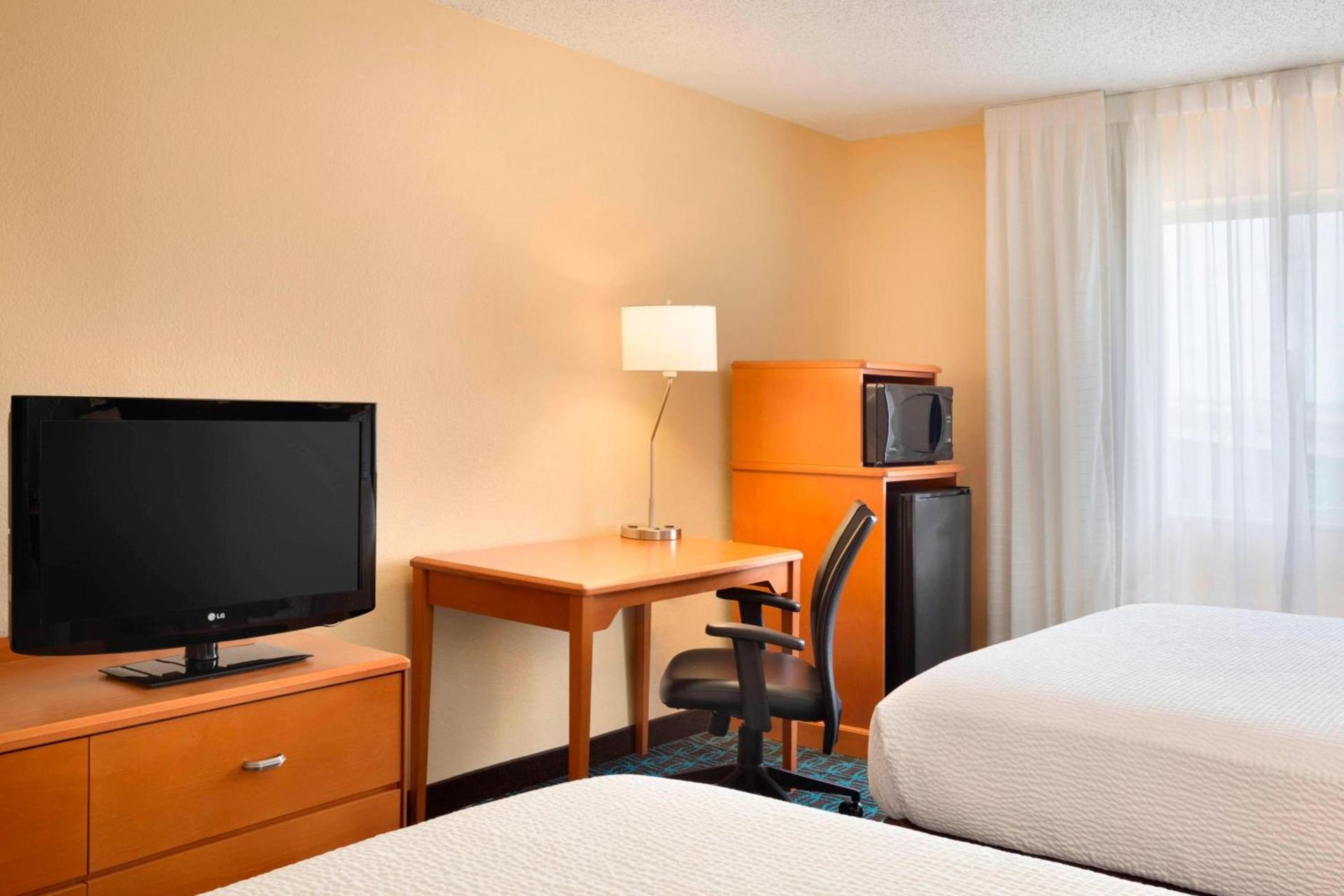 Fairfield Inn & Suites Fort Worth University Drive photo 8