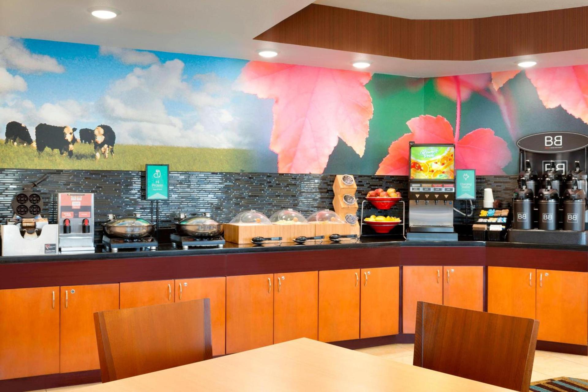 Fairfield Inn & Suites Fort Worth University Drive photo 17