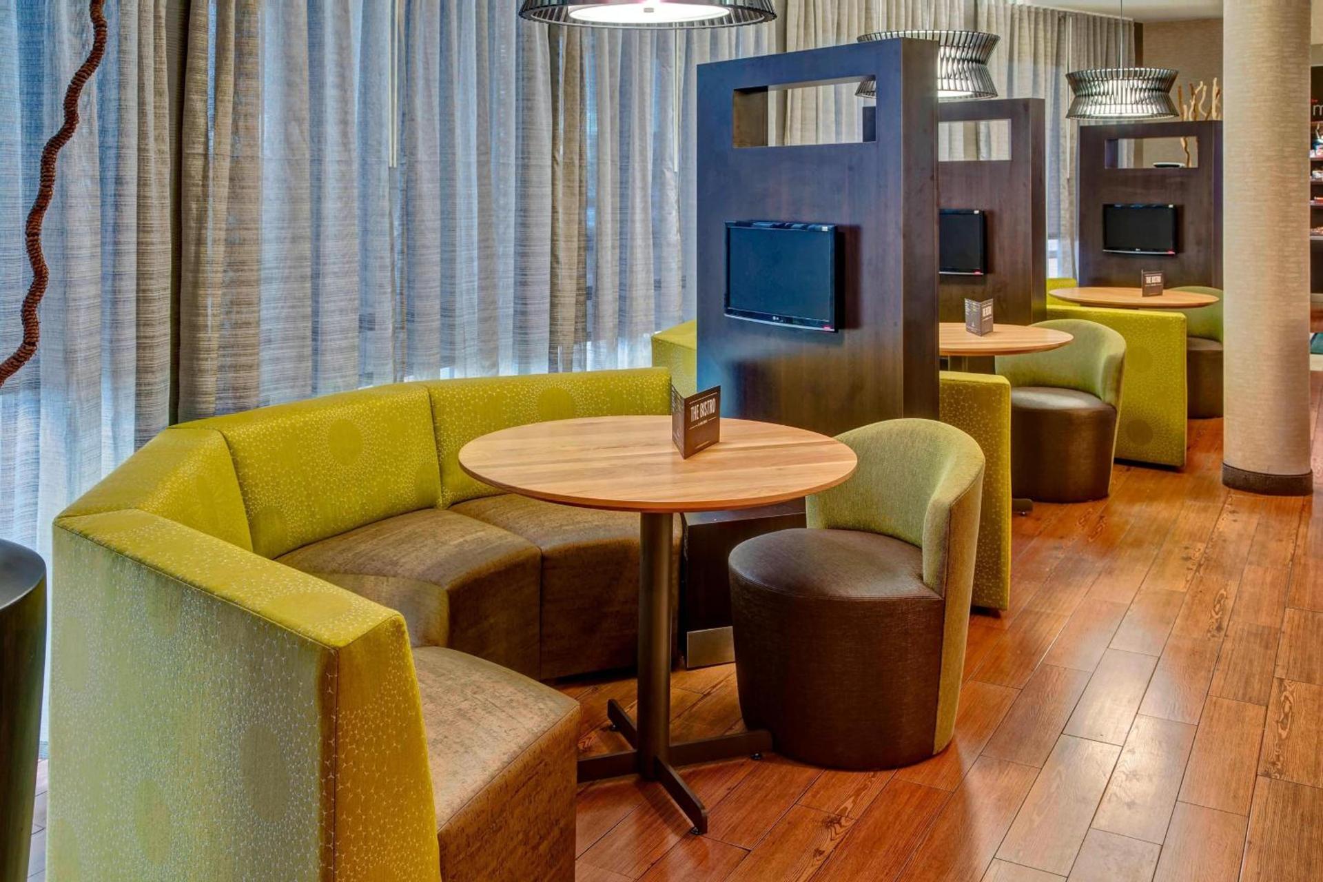 Courtyard by Marriott Alexandria photo 22