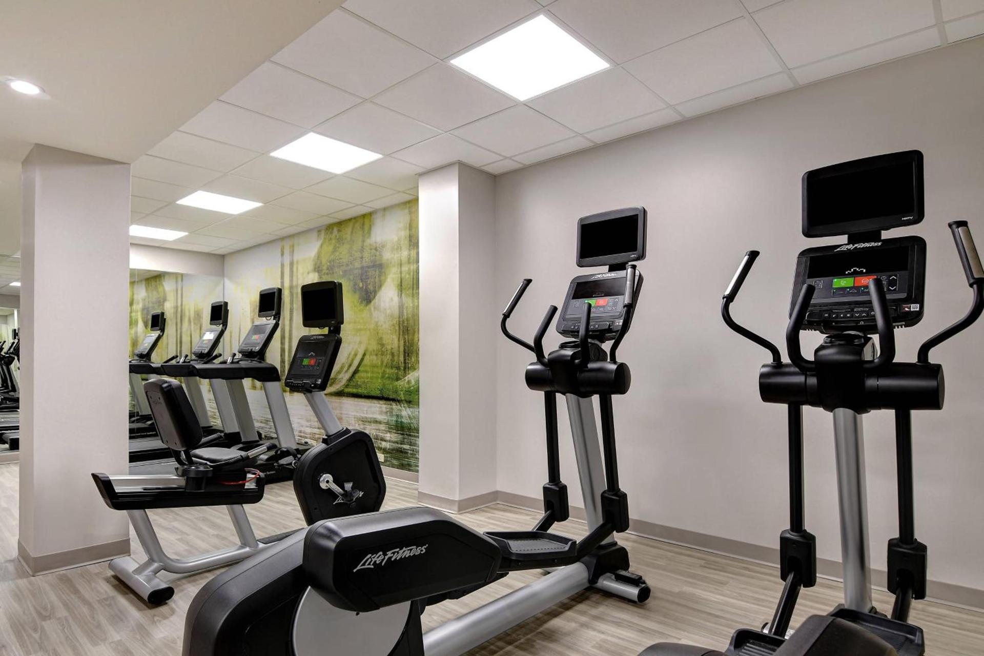 Courtyard by Marriott Cincinnati Downtown photo 38