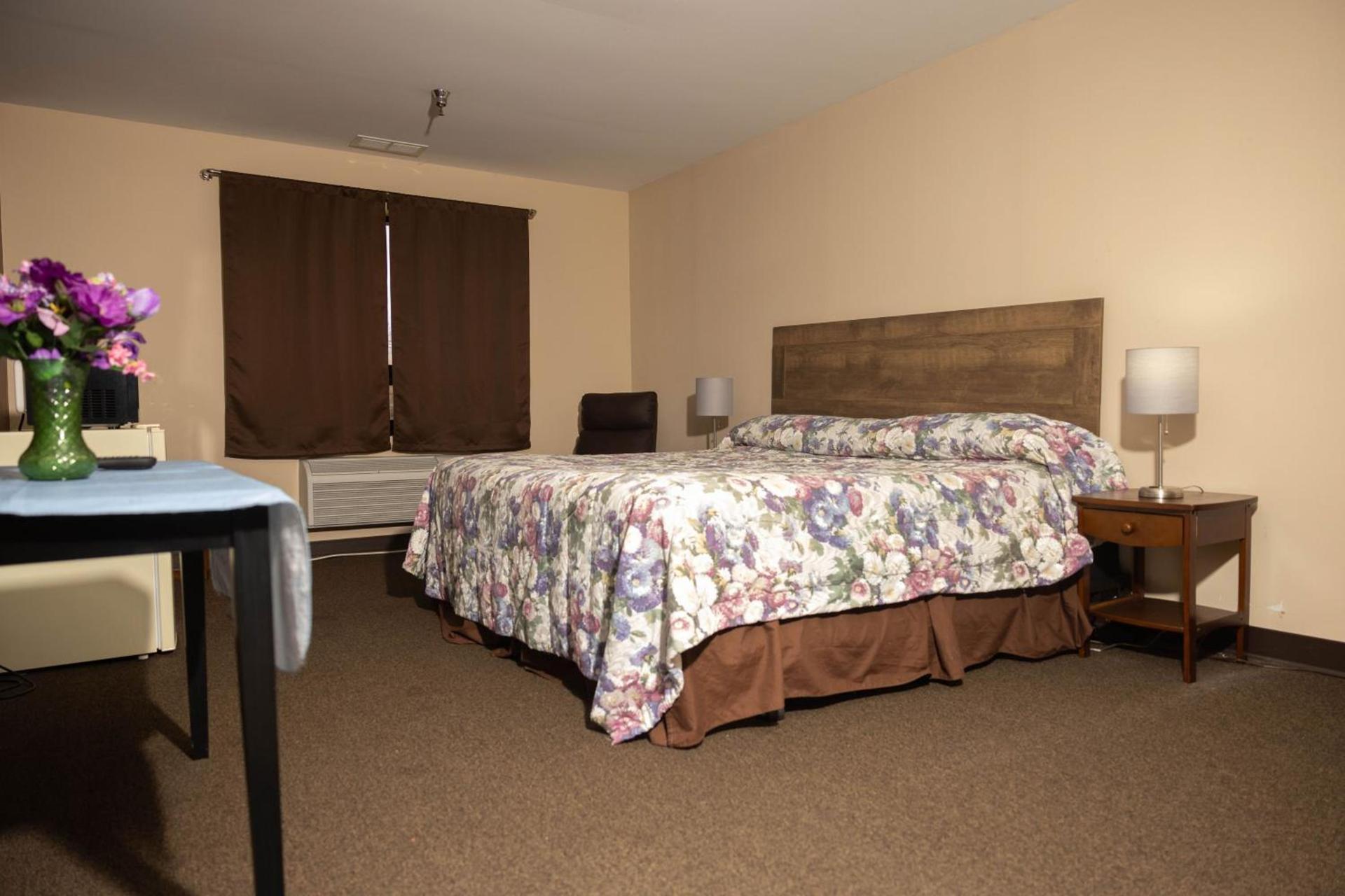 Lafayette Inn photo 11