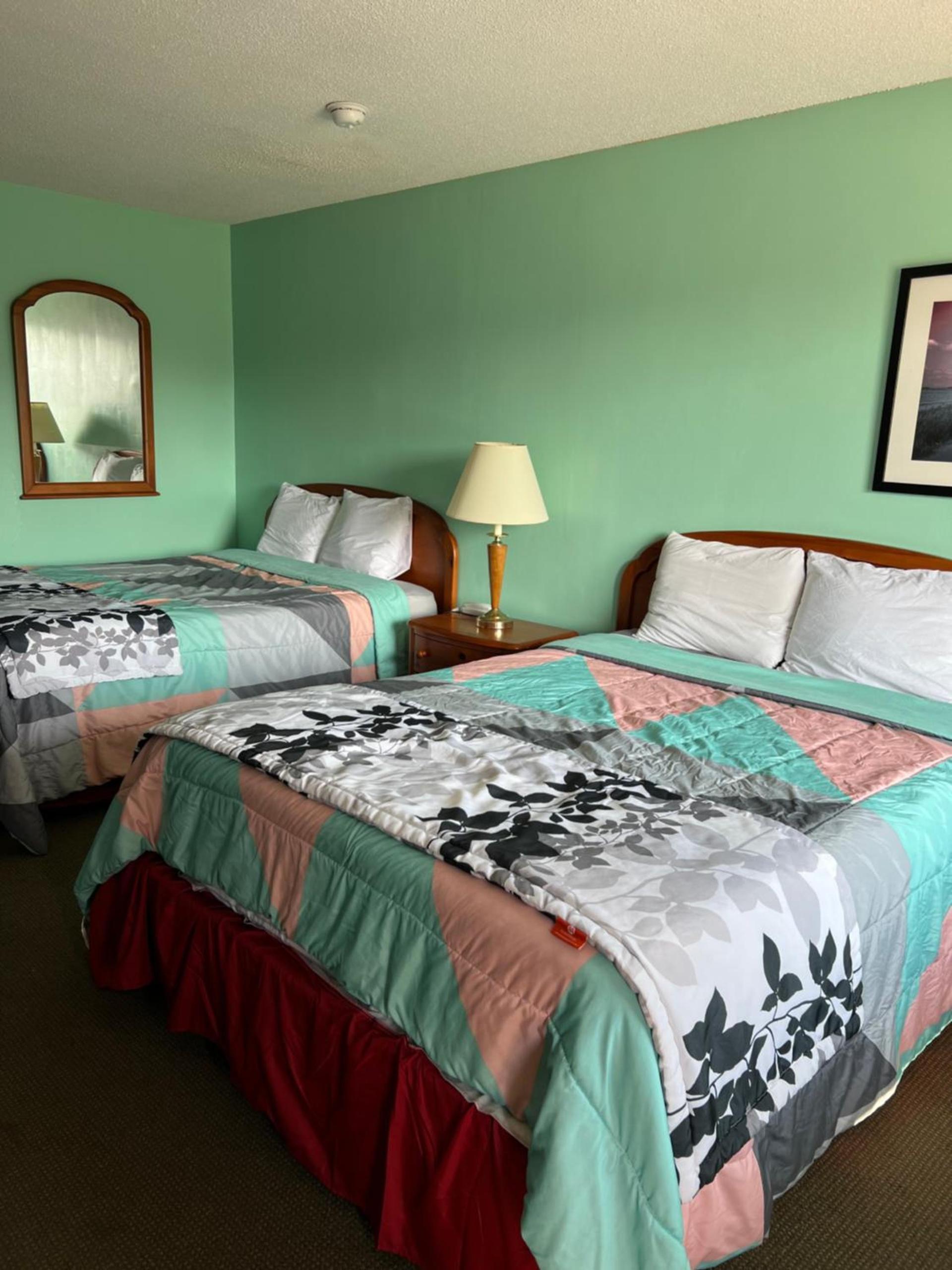 Ambassador Inn photo 26