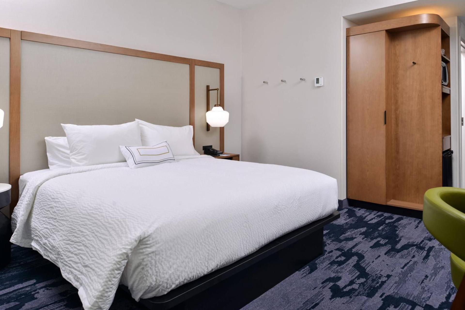 Fairfield Inn & Suites by Marriott Canton photo 10