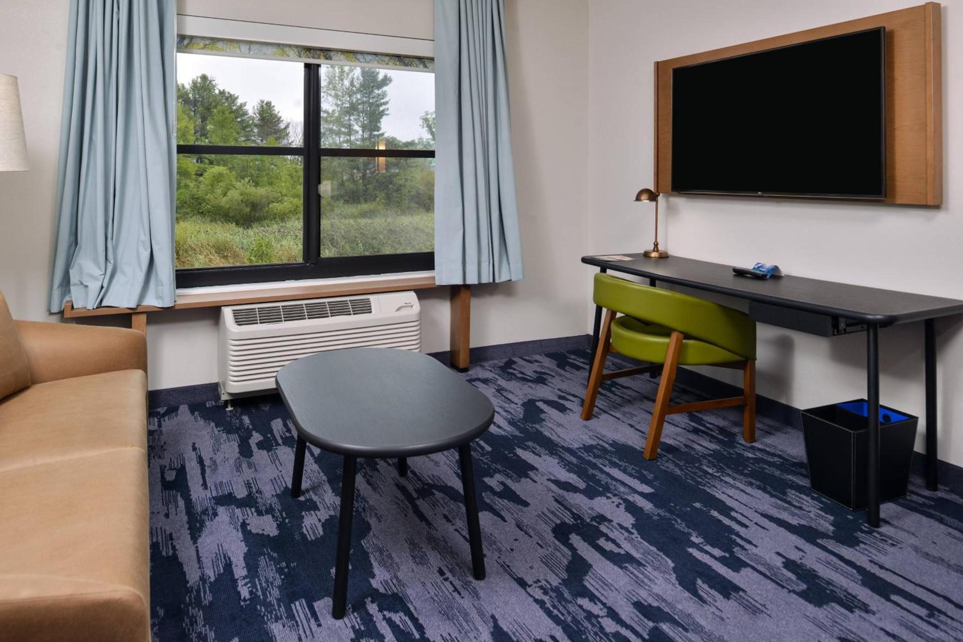 Fairfield Inn & Suites by Marriott Canton photo 13