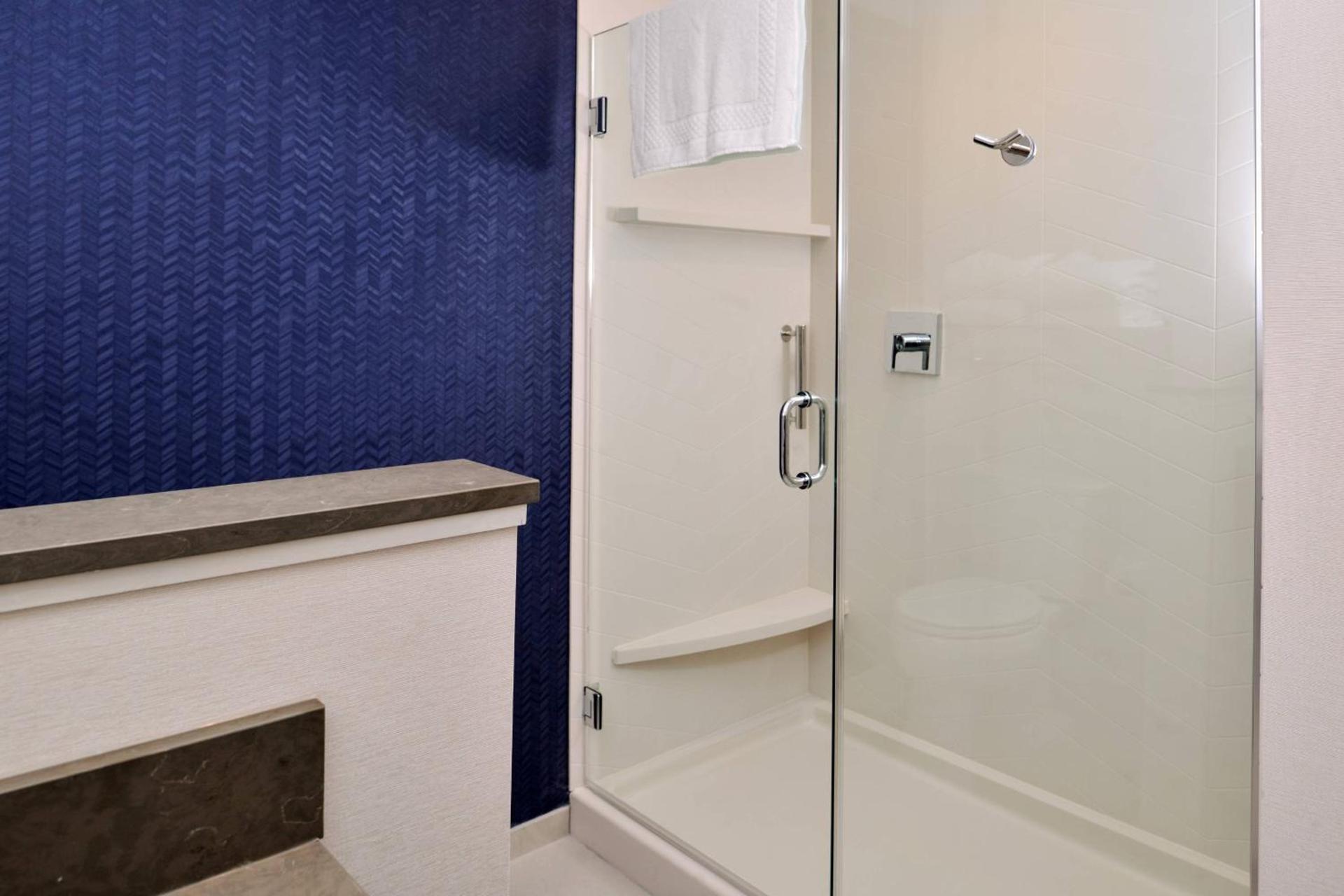 Fairfield Inn & Suites by Marriott Canton photo 21