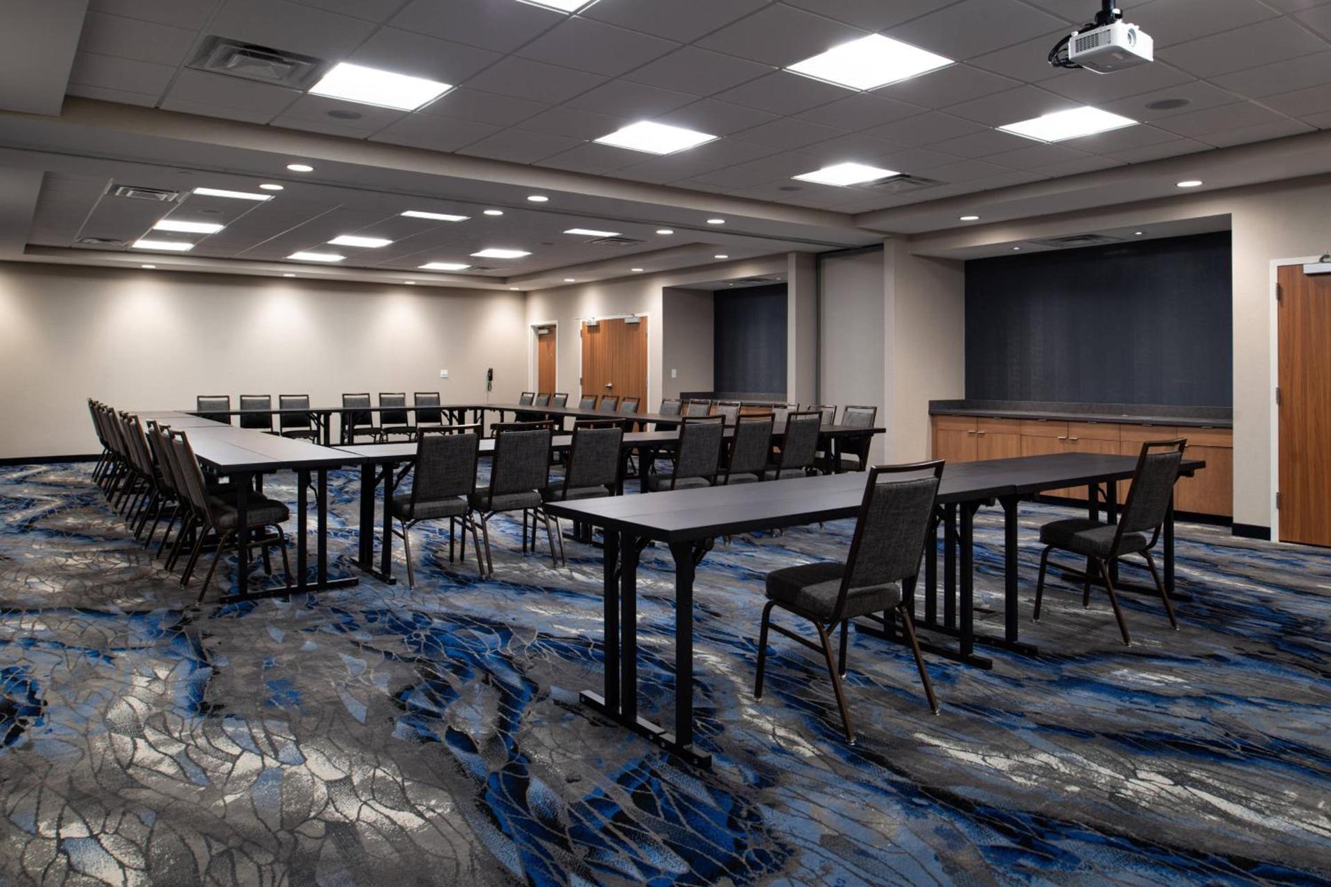 Fairfield Inn & Suites by Marriott Canton photo 31