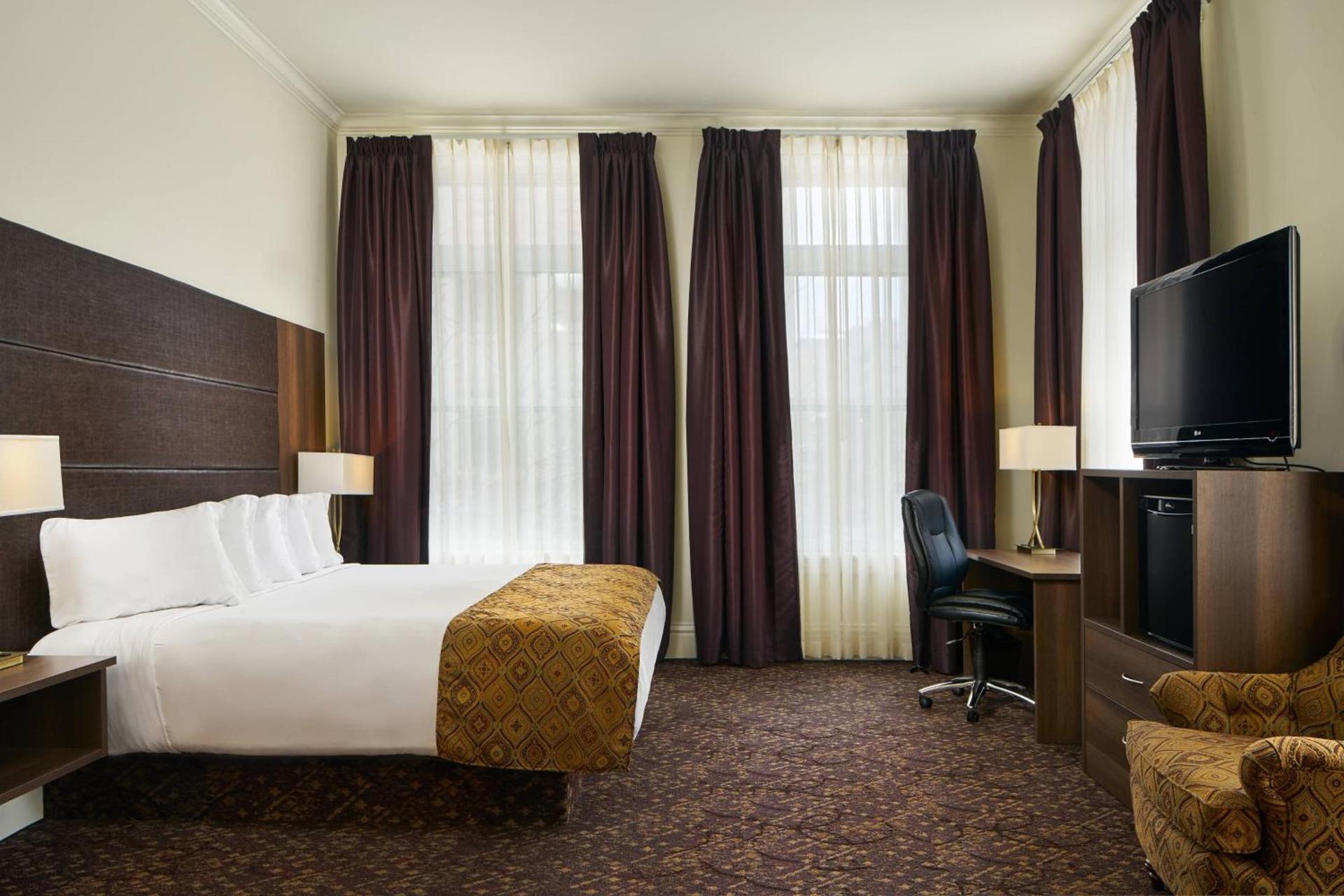 The Louie, A Davenport Hotel, Autograph Collection photo 5