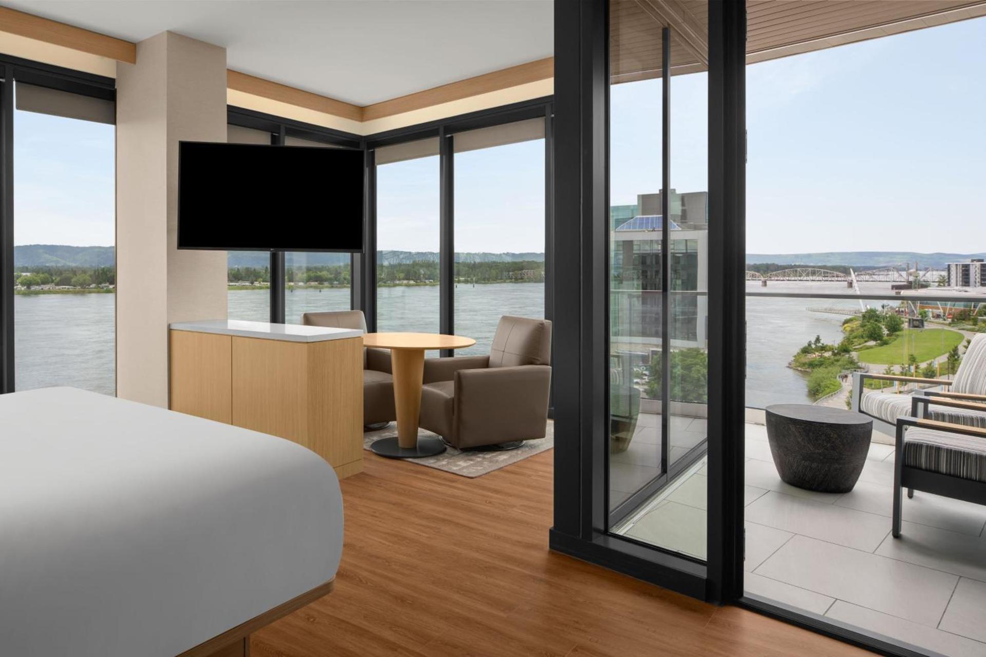 AC Hotel by Marriott Vancouver Waterfront photo 7