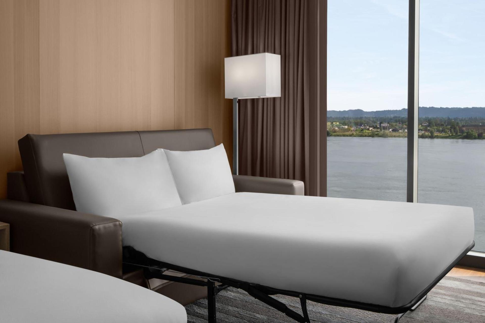 AC Hotel by Marriott Vancouver Waterfront photo 10
