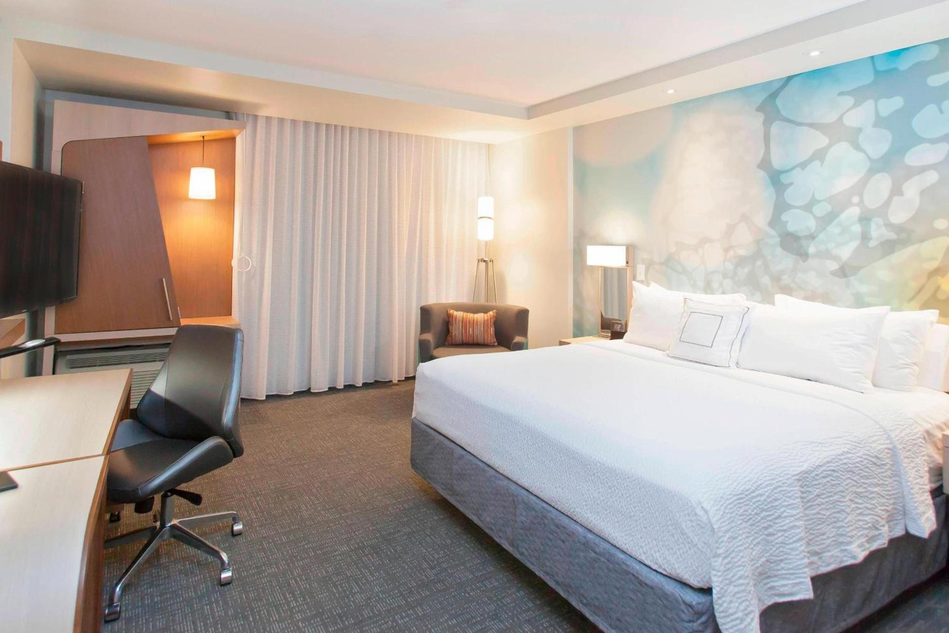 Courtyard by Marriott Houston City Place photo 8