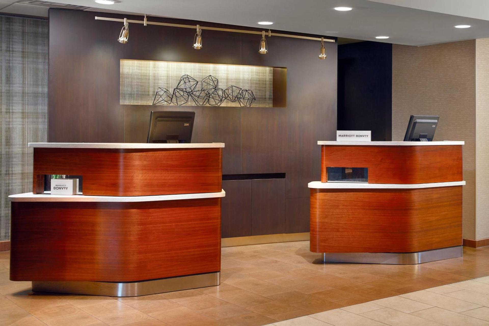 Courtyard by Marriott Fayetteville photo 2