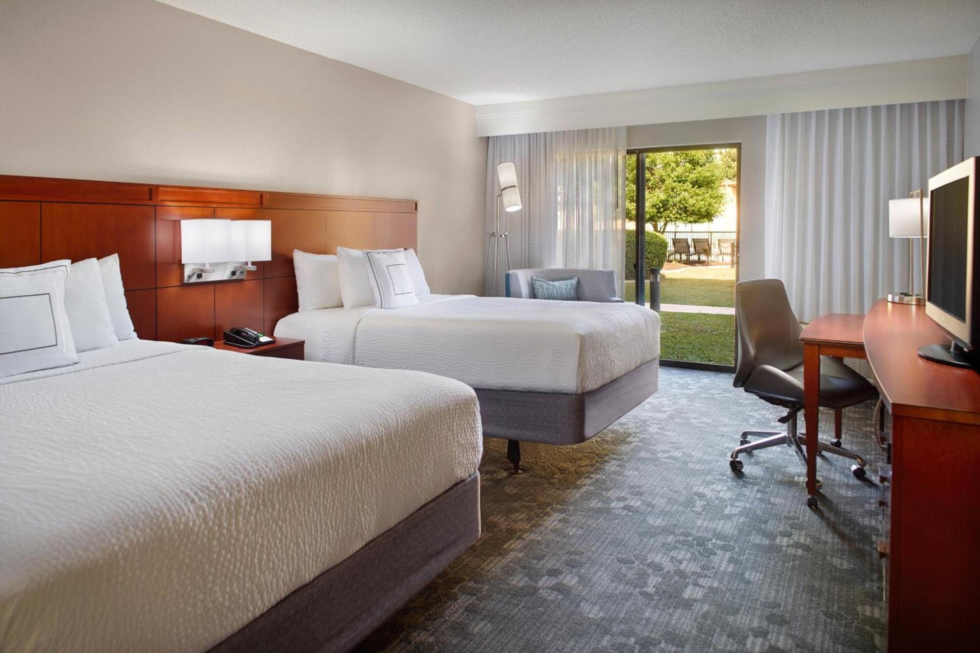 Courtyard by Marriott Fayetteville photo 14