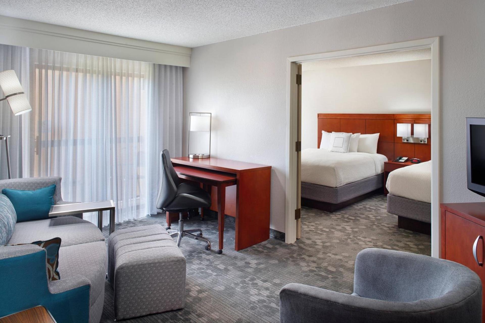 Courtyard by Marriott Fayetteville photo 18