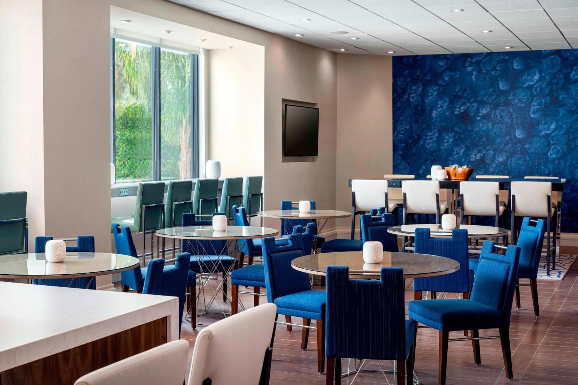 Irvine Marriott photo 25