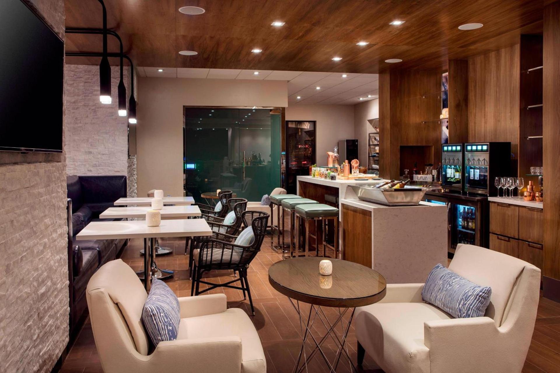 Irvine Marriott photo 23