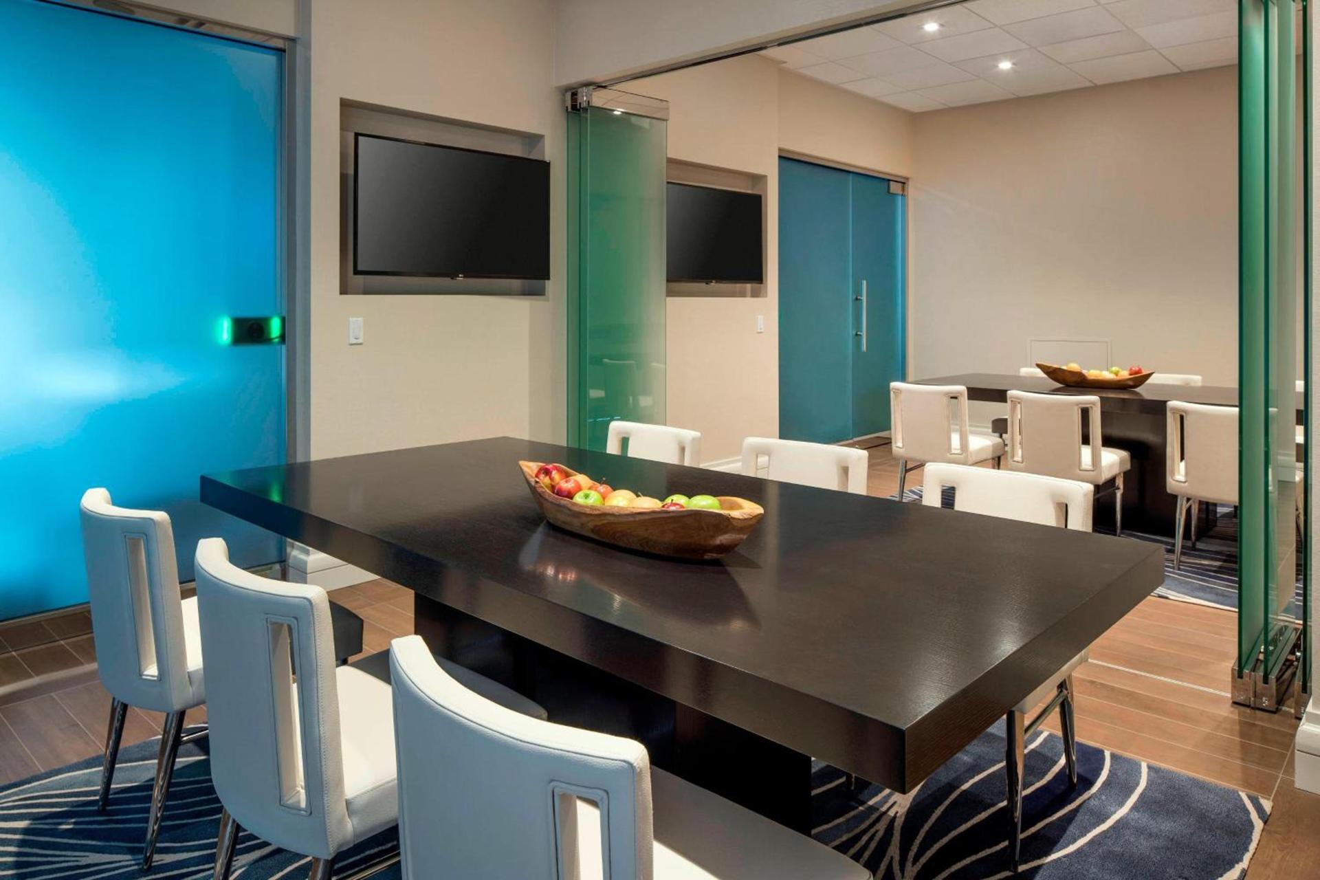 Irvine Marriott photo 28