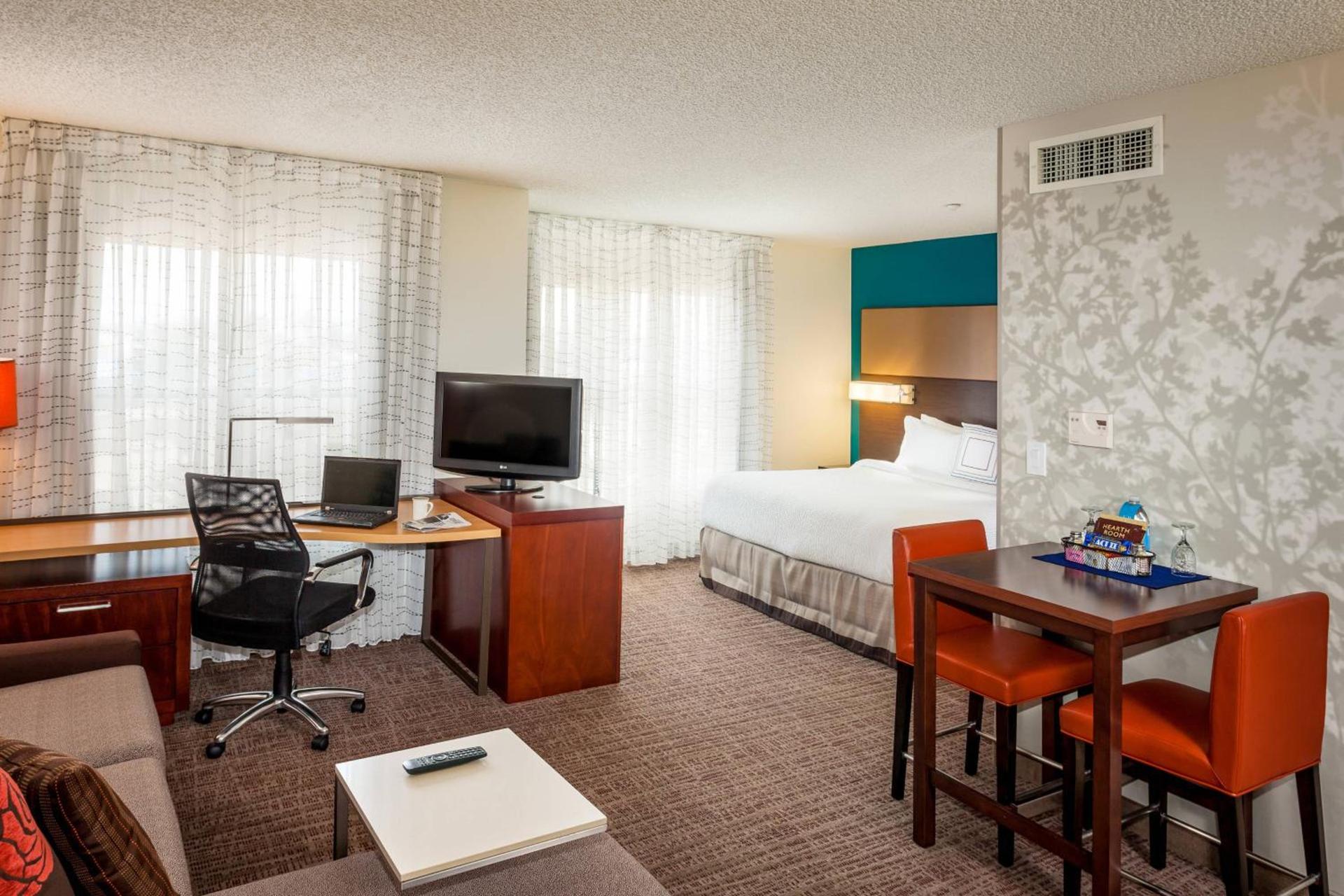 Residence Inn by Marriott Las Vegas Henderson/Green Valley photo 7