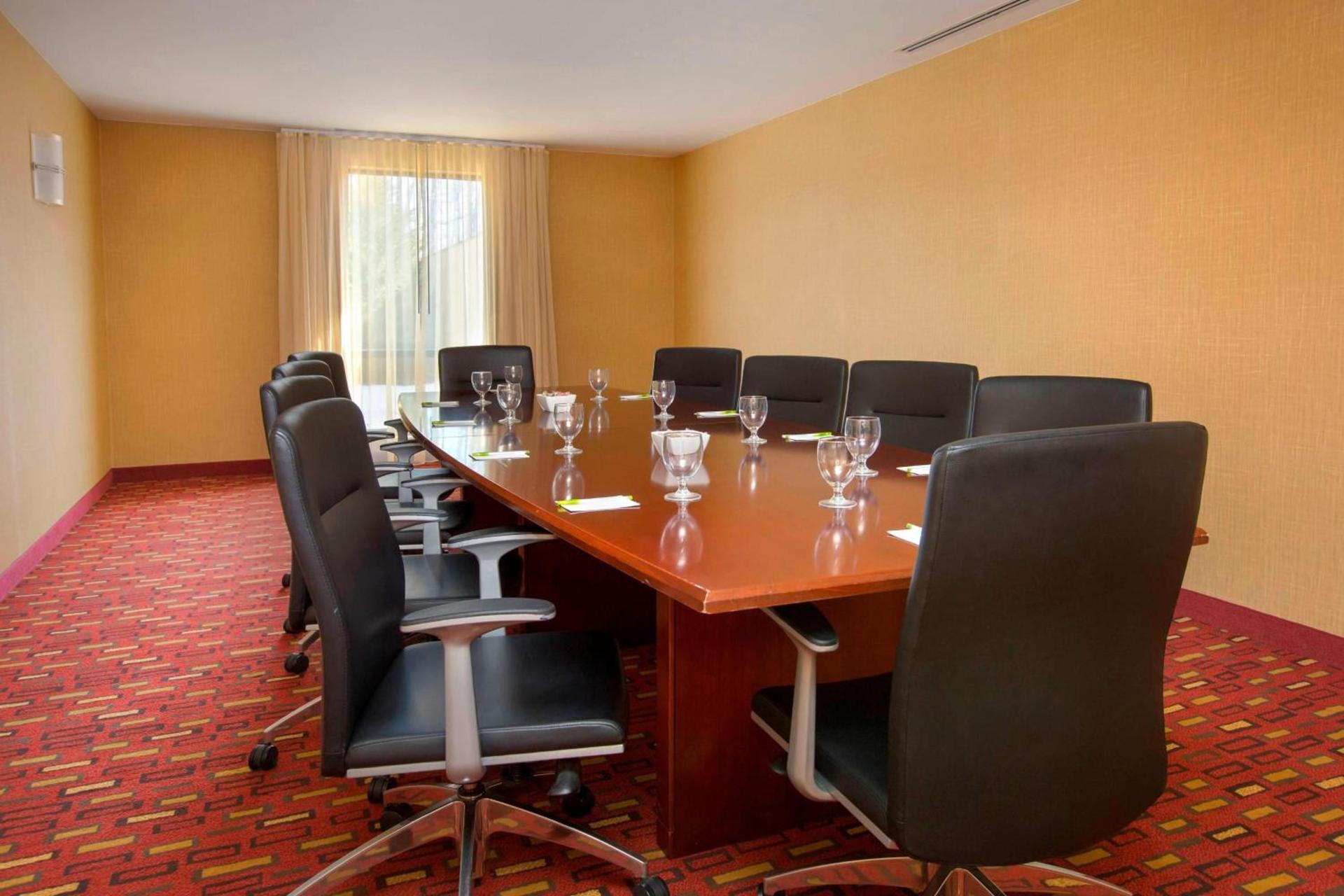 Courtyard by Marriott Paramus photo 23