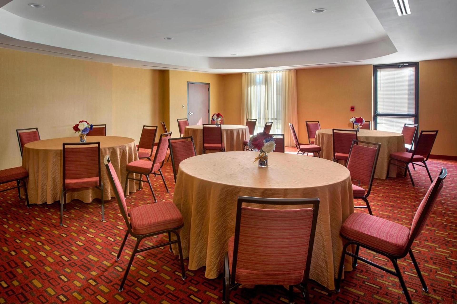 Courtyard by Marriott Paramus photo 24