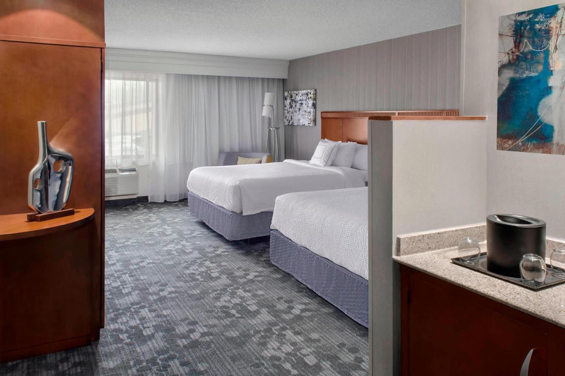 Courtyard by Marriott Paramus photo 8