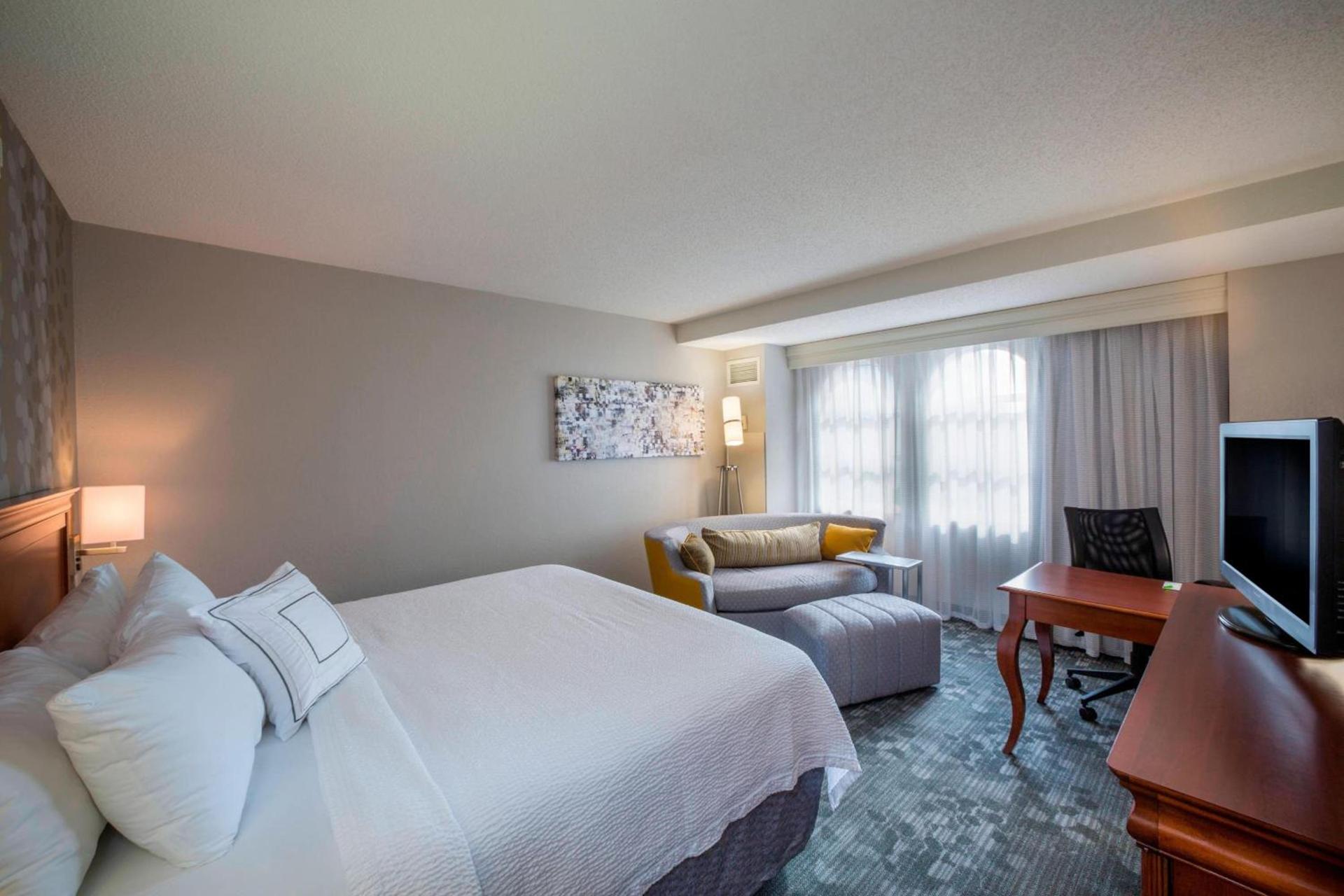 Courtyard by Marriott Norfolk Downtown photo 6