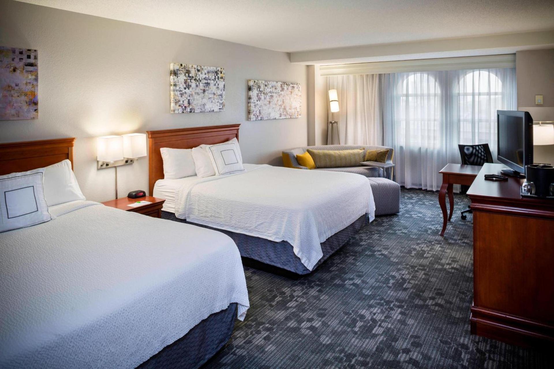 Courtyard by Marriott Norfolk Downtown photo 5