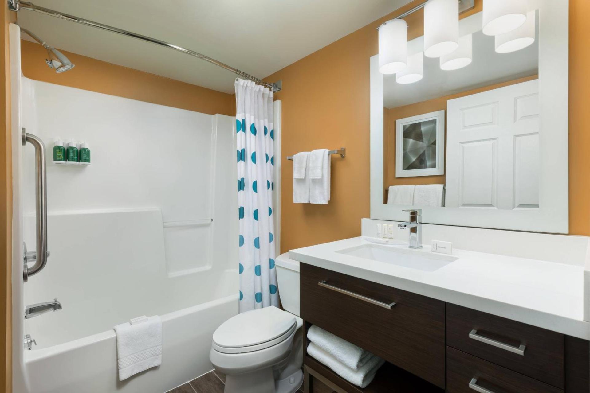 MainStay Suites Mt Laurel - Philadelphia photo 43