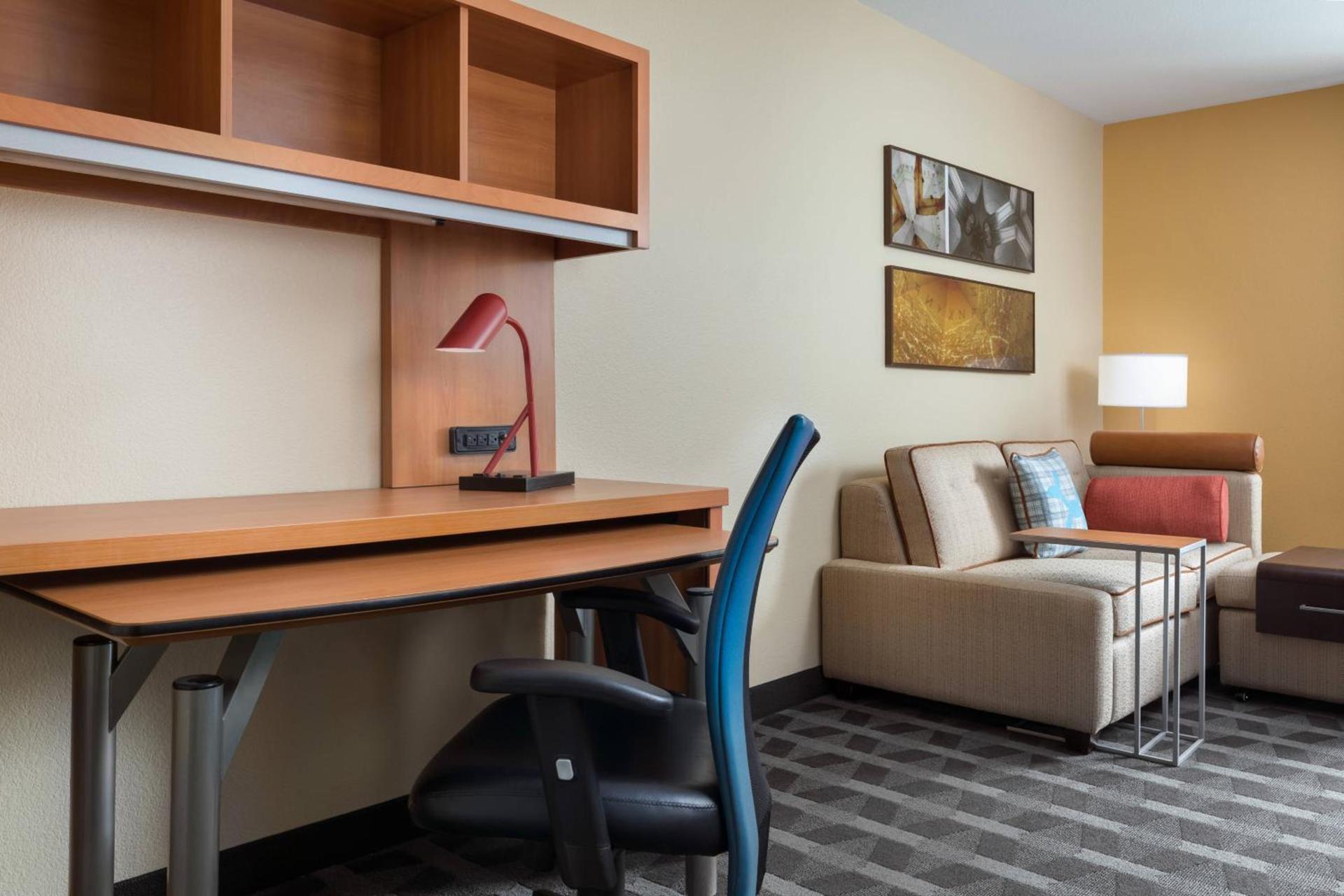 MainStay Suites Mt Laurel - Philadelphia photo 35
