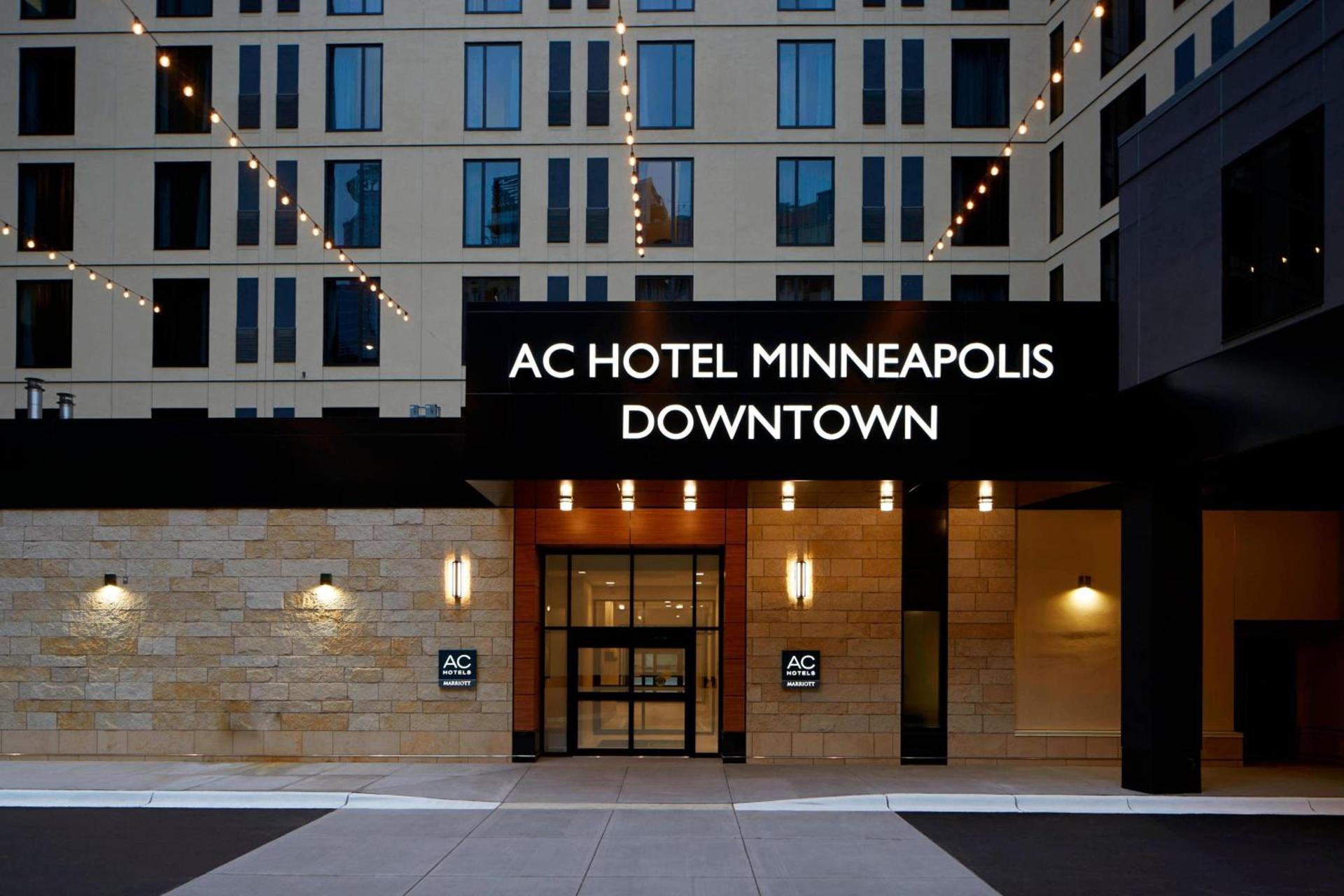 AC Hotel by Marriott Minneapolis Downtown photo 2