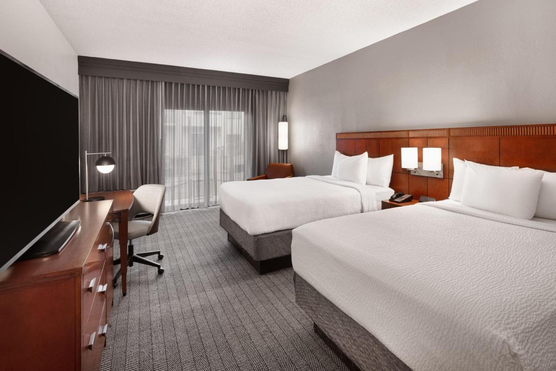 Courtyard by Marriott Memphis Airport photo 5