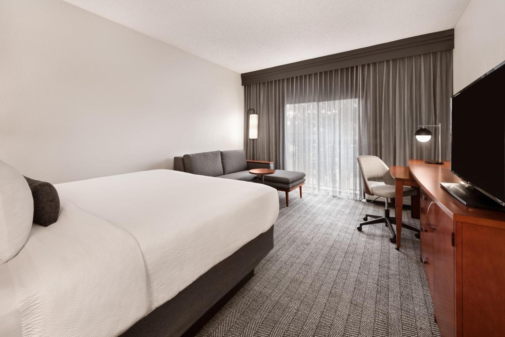 Courtyard by Marriott Memphis Airport photo 4