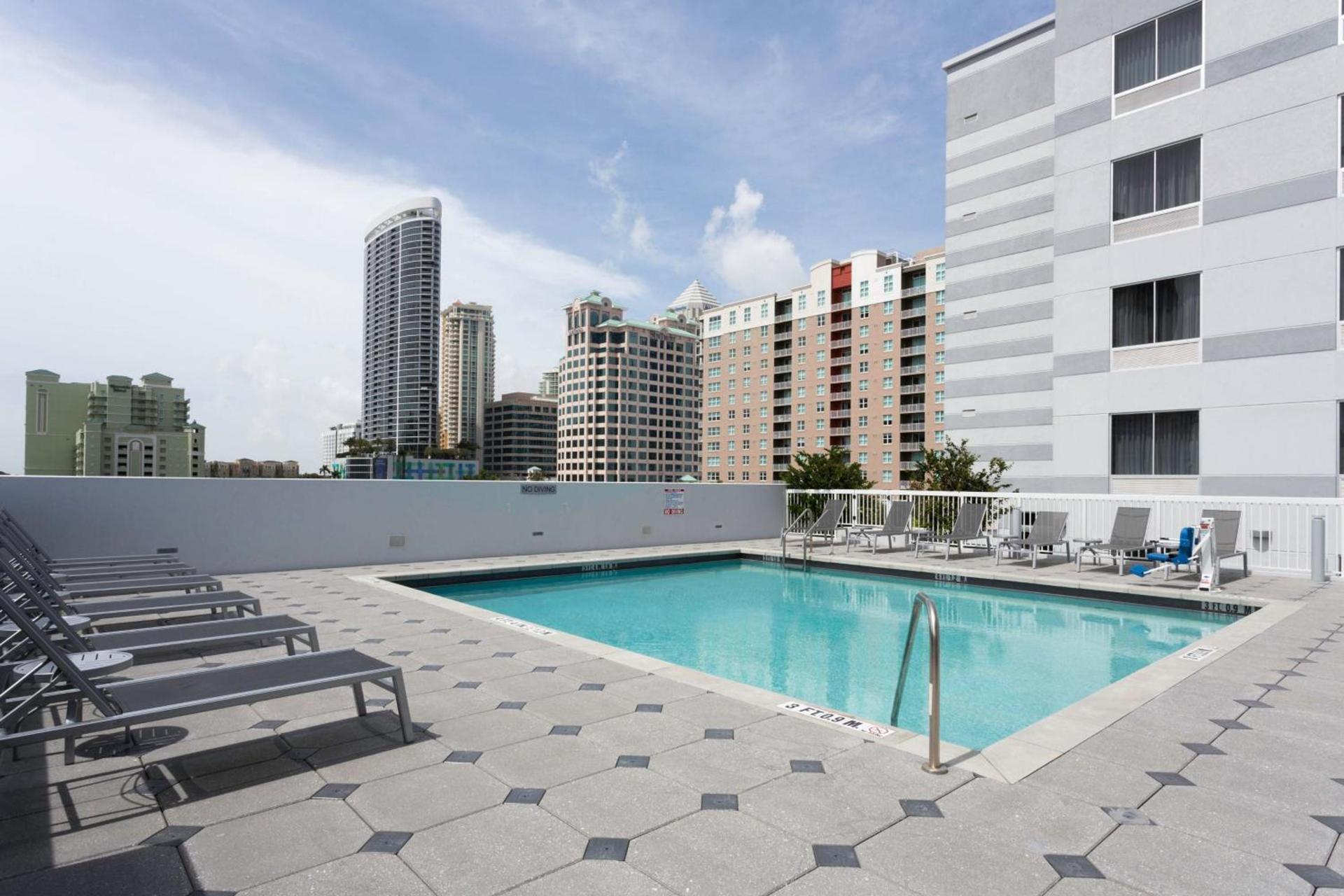 Fairfield Inn & Suites By Marriott Fort Lauderdale Downtown/Las Olas photo 2