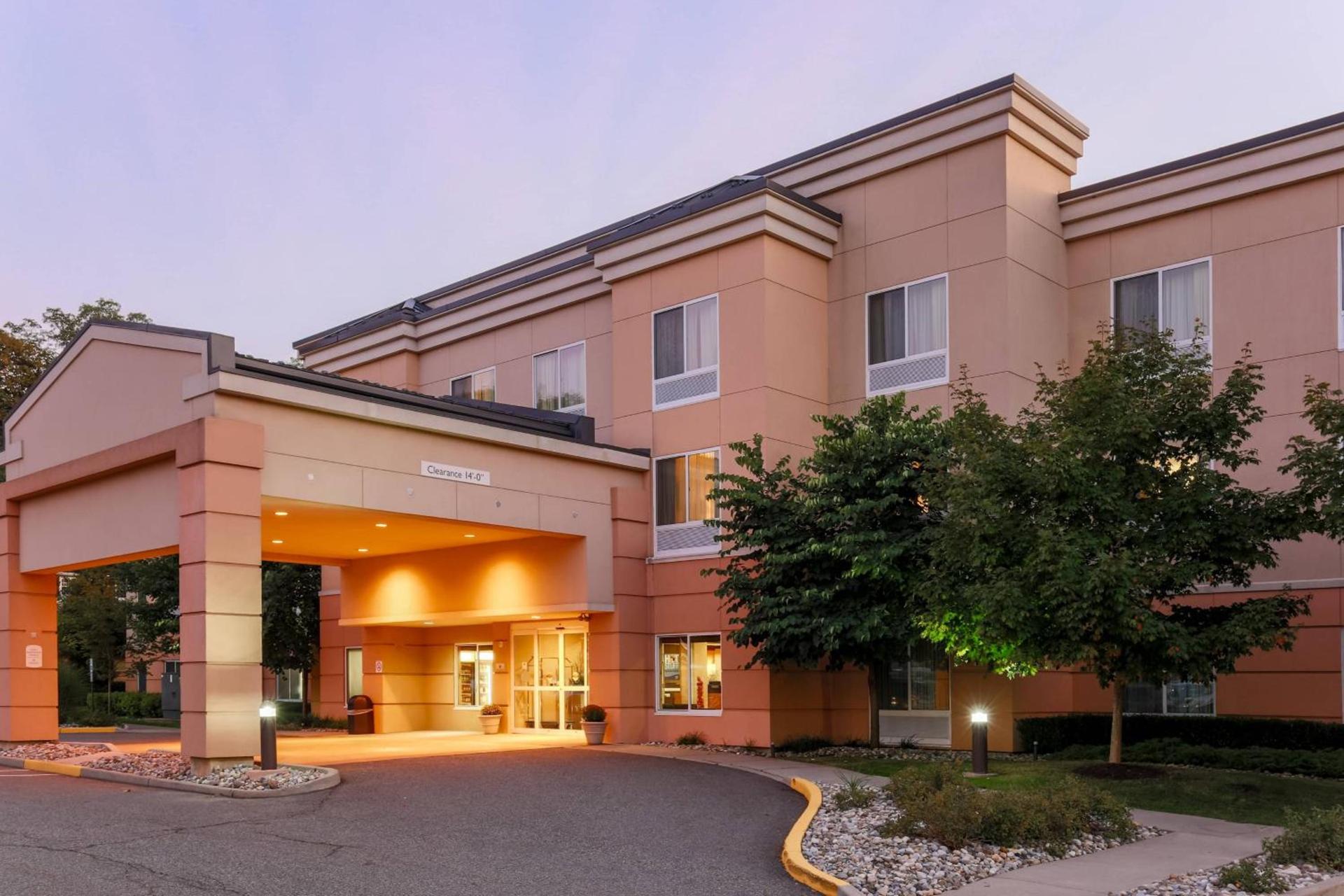 Fairfield Inn & Suites by Marriott Mahwah photo 2