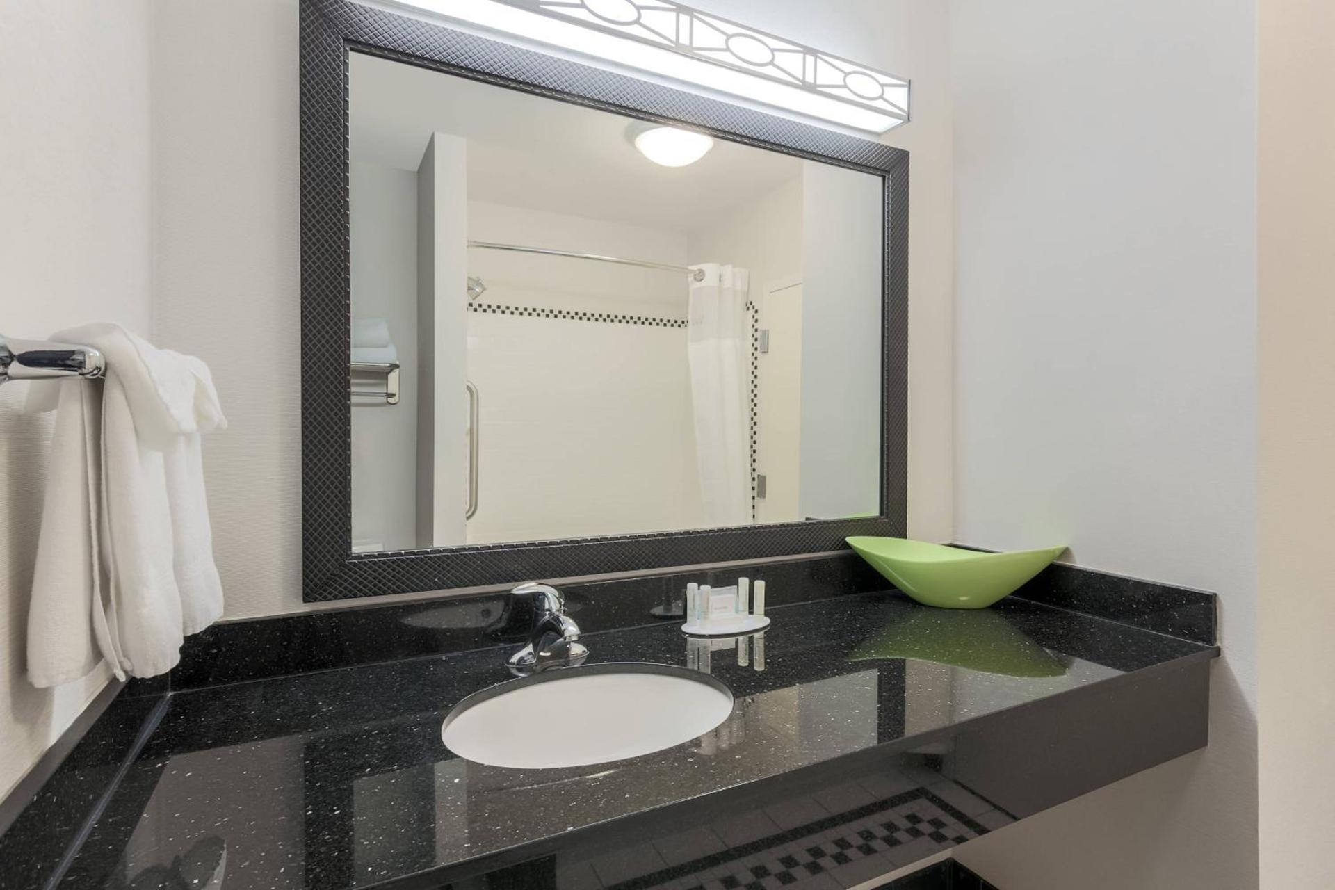 Fairfield Inn & Suites by Marriott Mahwah photo 9