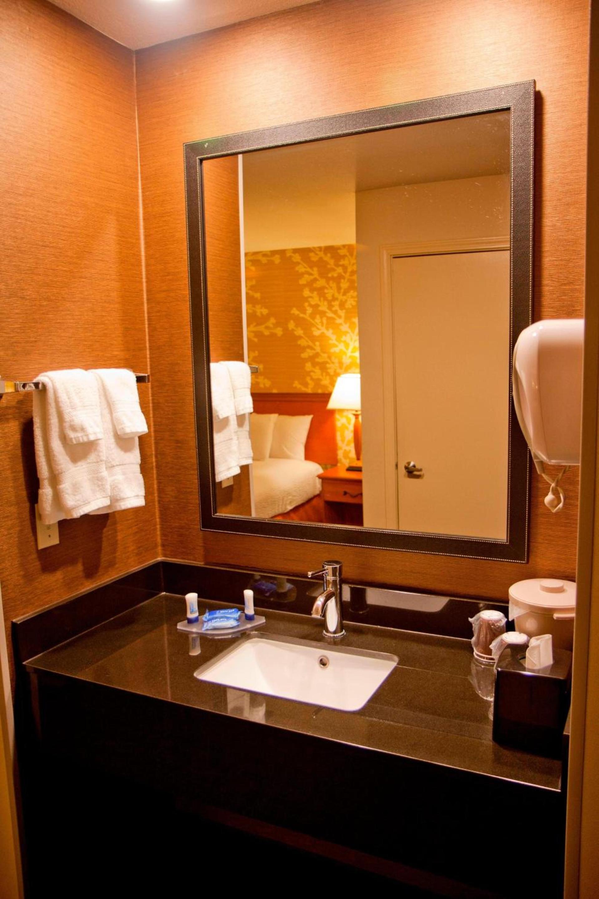 Country Inn & Suites by Radisson, Modesto-Salida photo 7